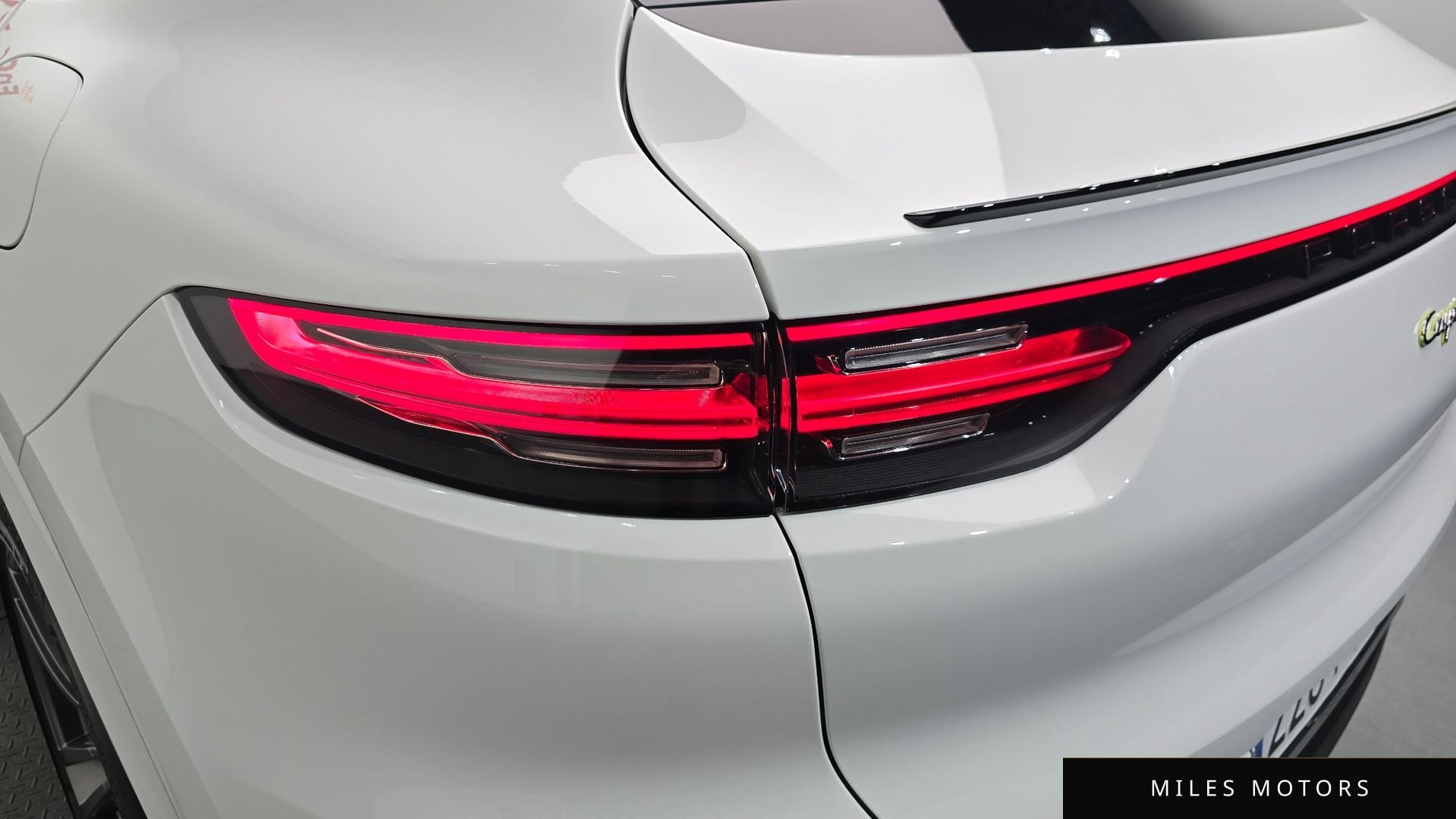 Porsche Cayenne 2023 — миниатюра 9