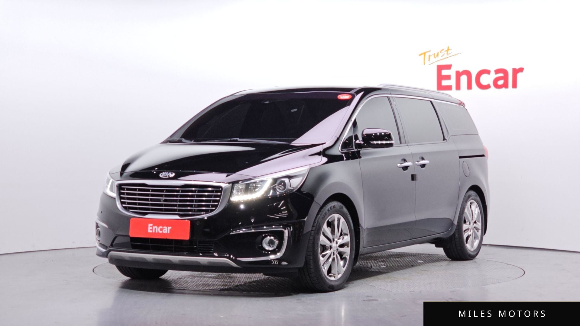 Kia Canival 2017 — фото 1 из 12