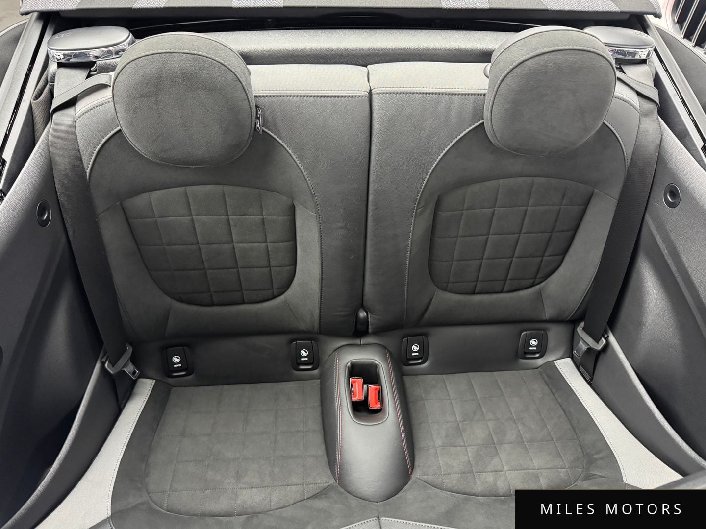 MINI Cooper Convertible 2024 — миниатюра 12