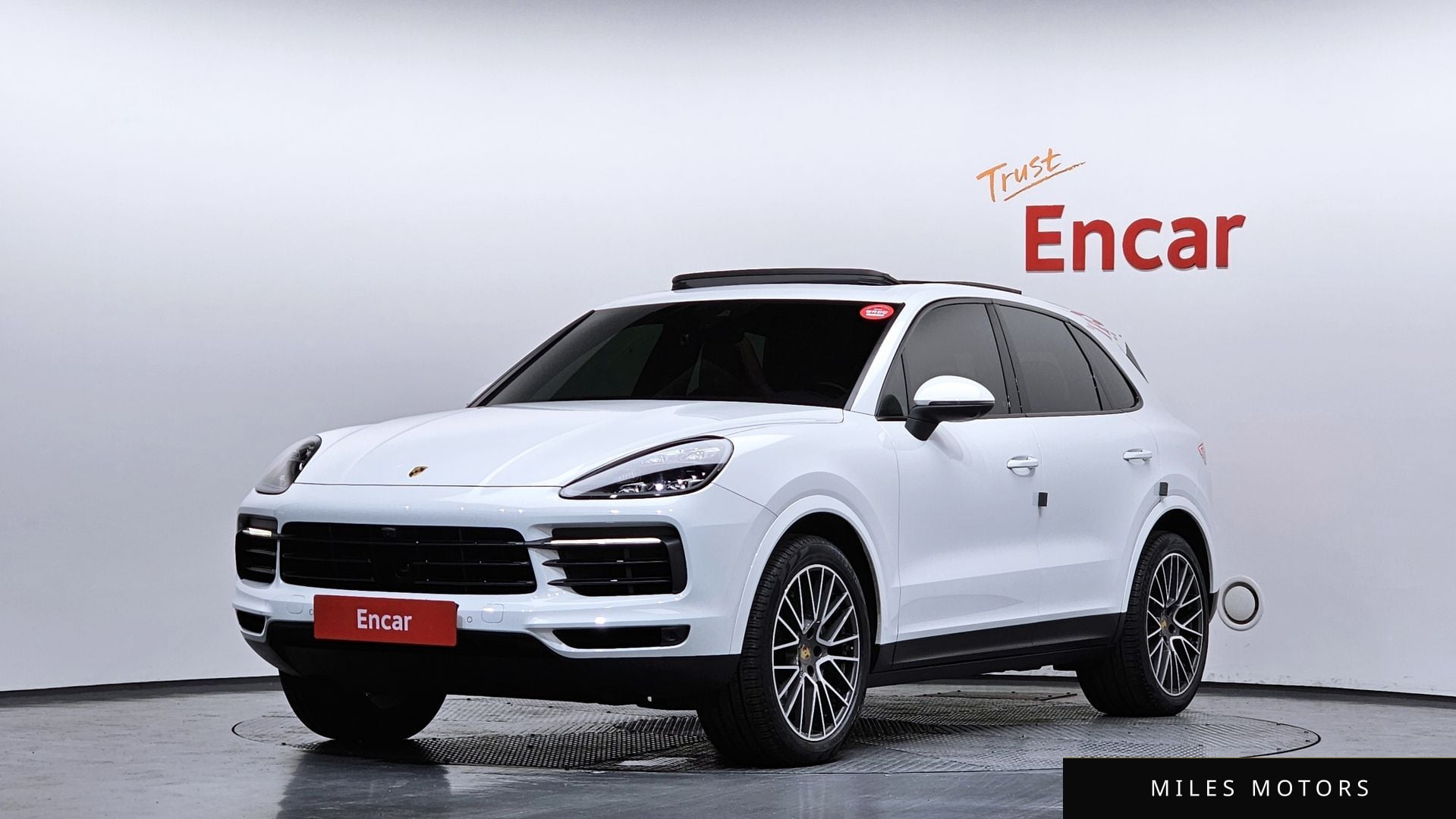Porsche Cayenne 2021 — фото 1 из 12