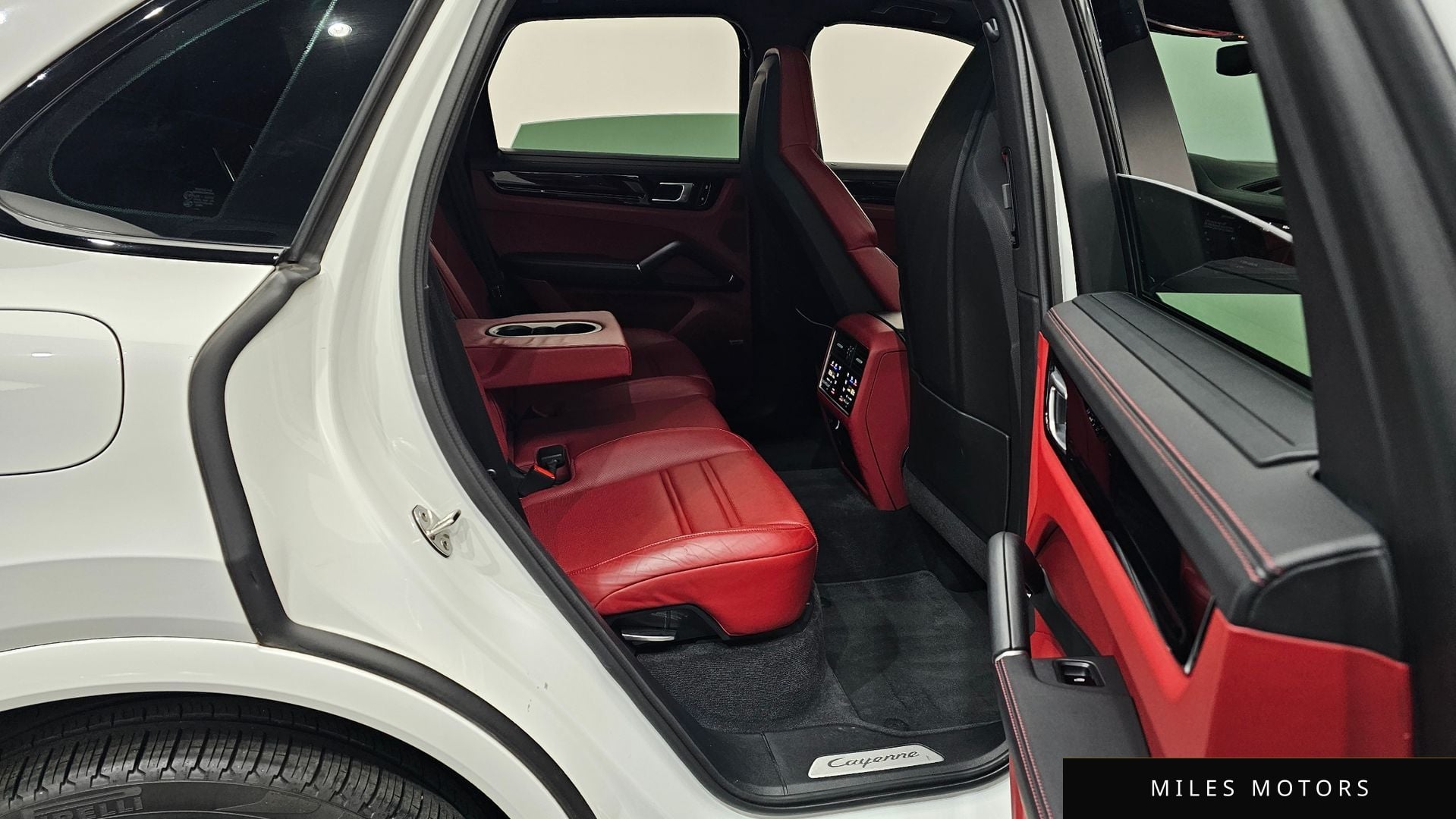 Porsche Cayenne 2021 — миниатюра 11