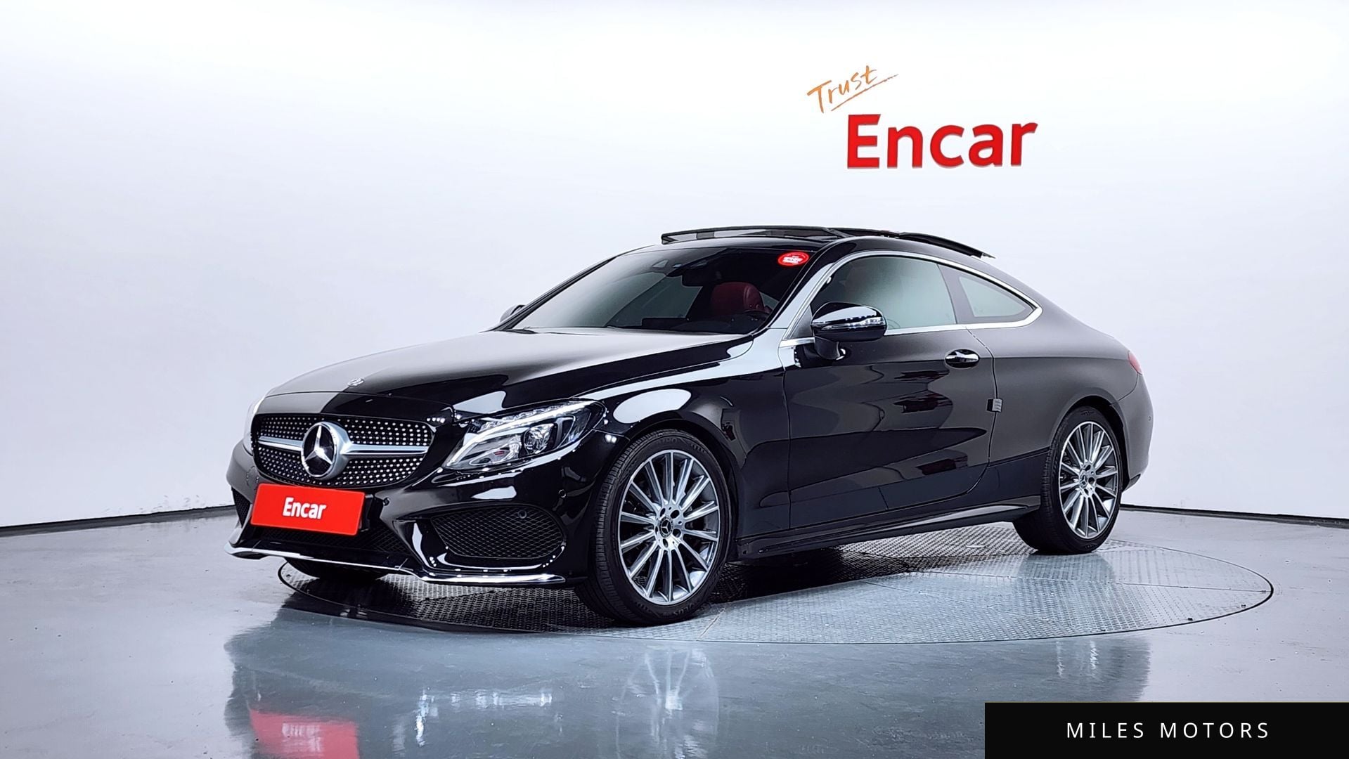 Mercedes-Benz C-Class W205 2017 — фото 1 из 12
