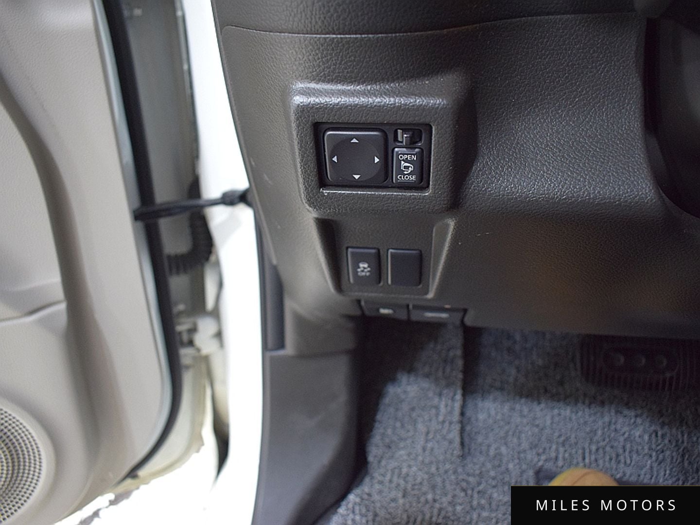 Nissan Cube 2012 — миниатюра 8