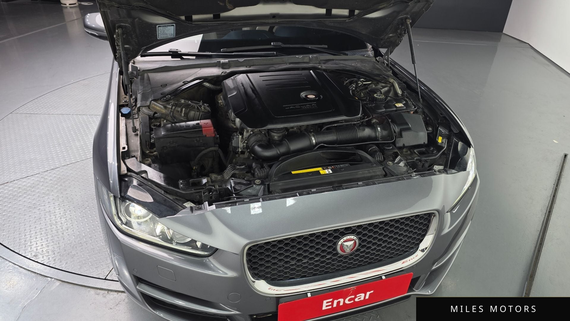 Jaguar XE 2017 — миниатюра 6