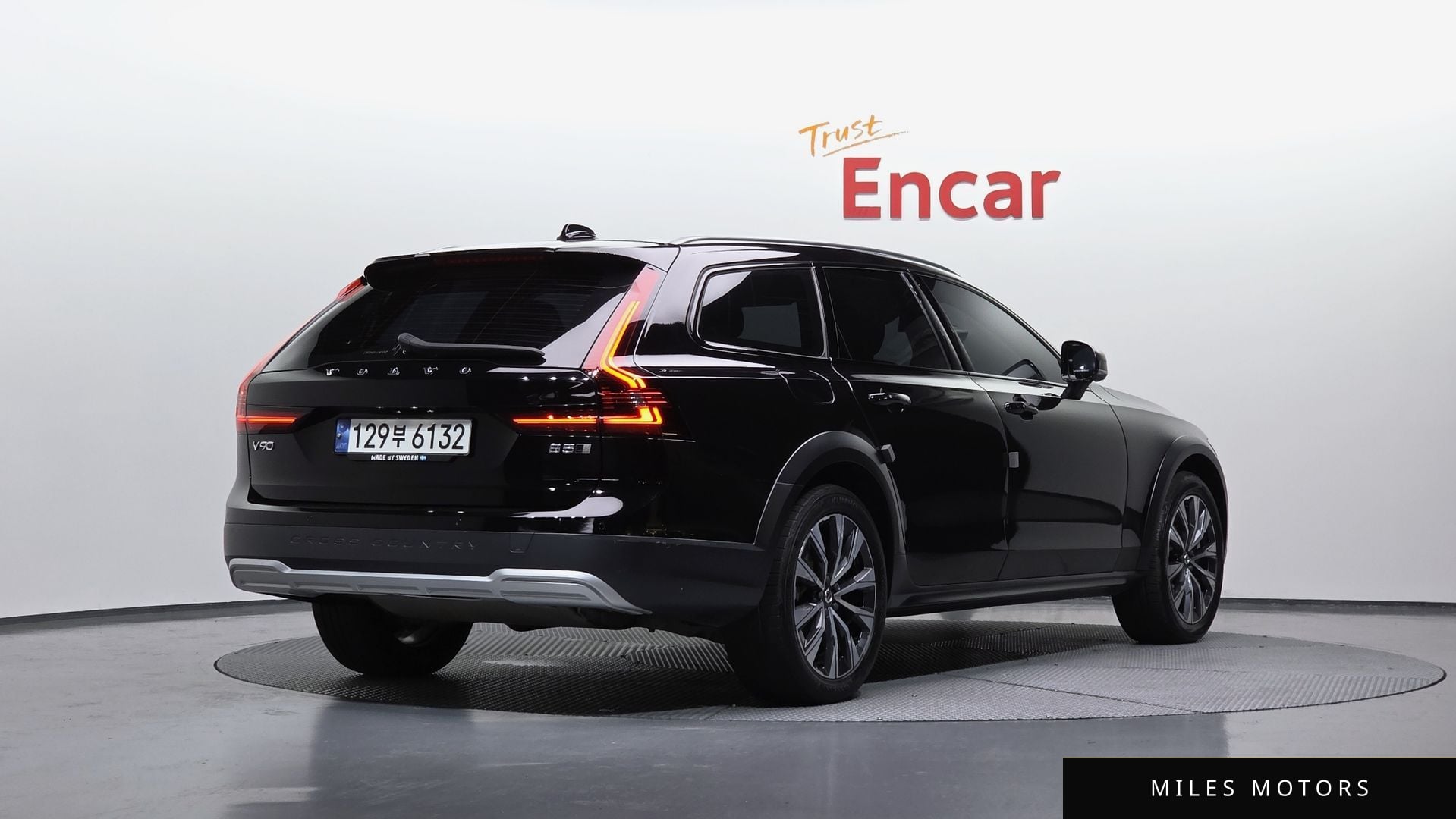 Volvo V90 2021 — миниатюра 2