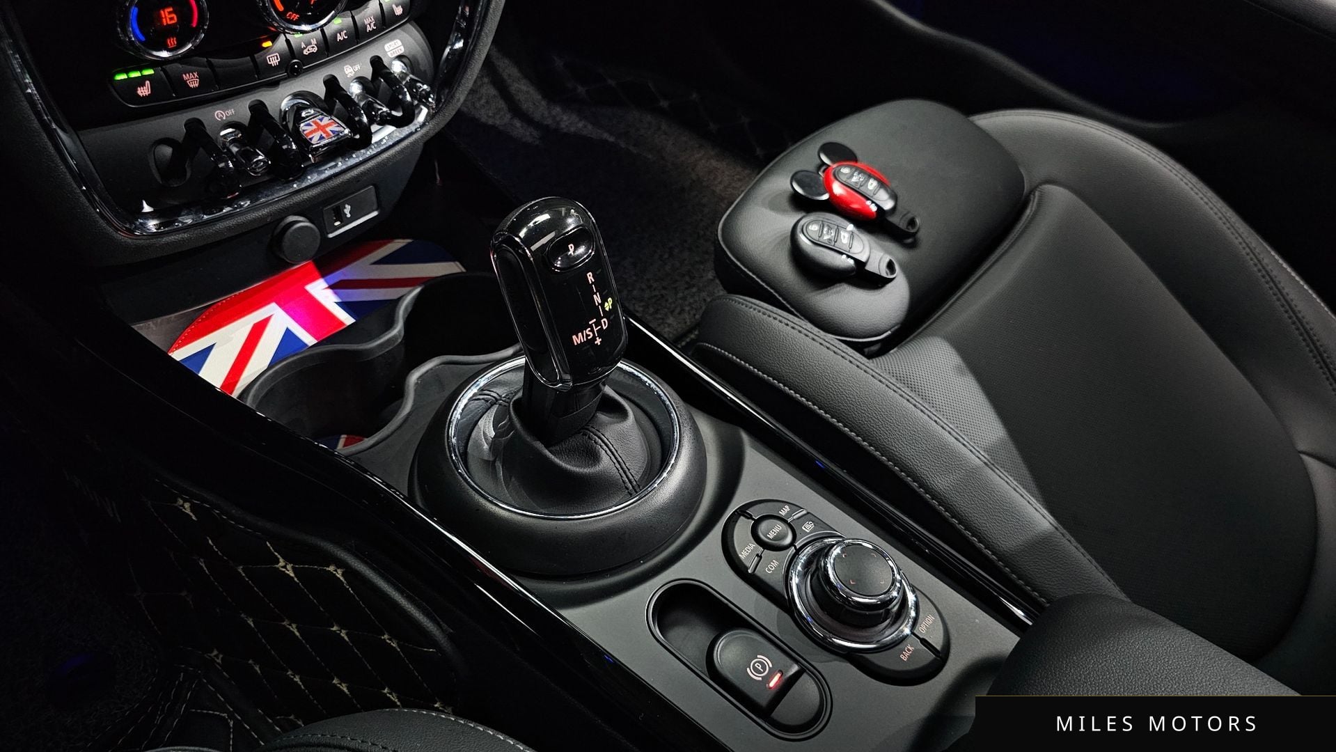 MINI Clubman 2023 — миниатюра 11