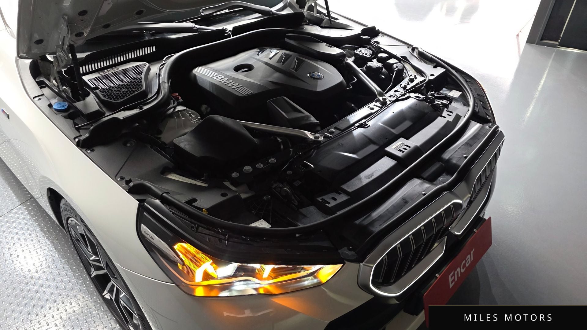 BMW 5 Series (G60) 2024 — миниатюра 6