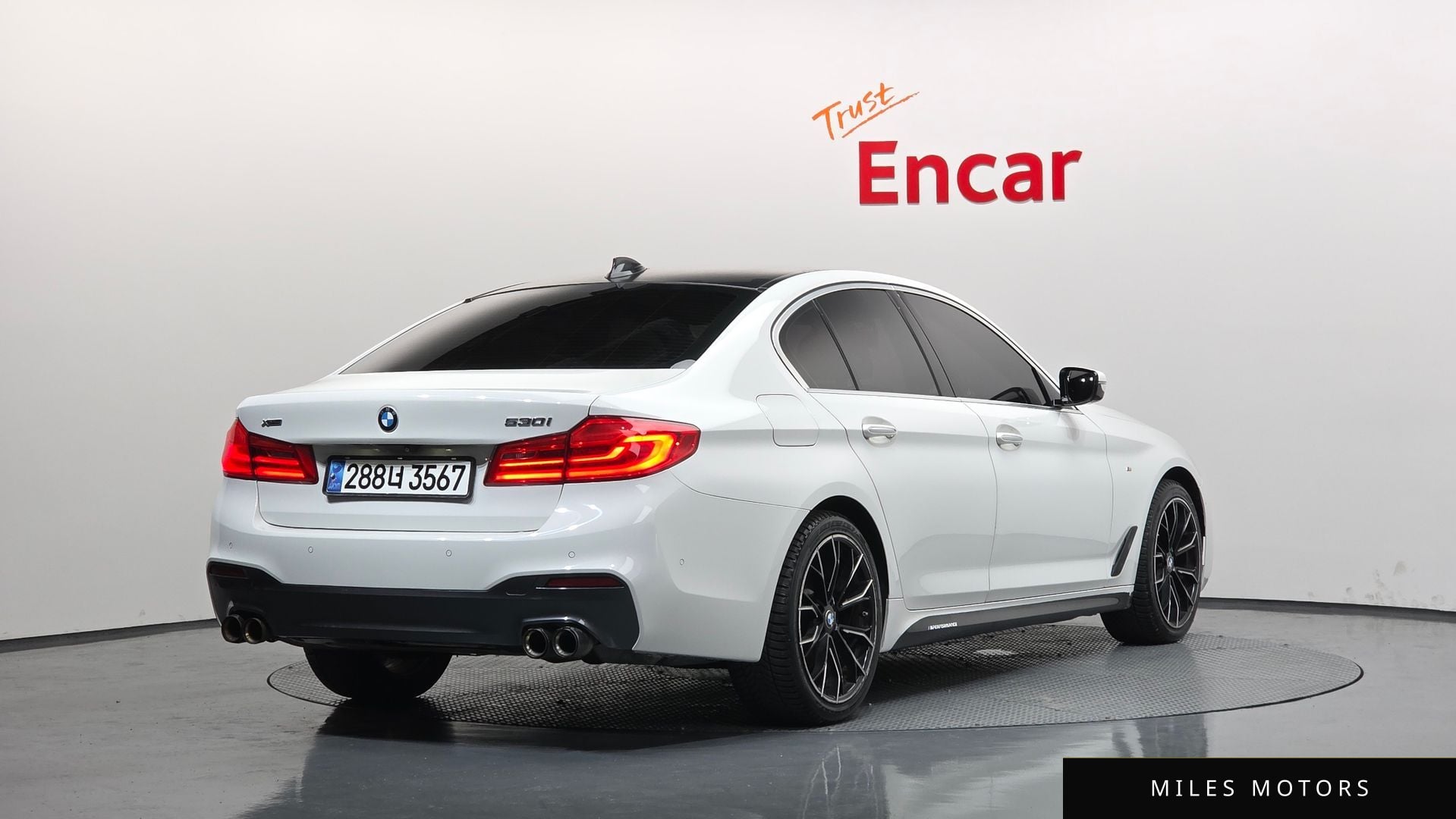 BMW 5 Series (G30) 2018 — миниатюра 2