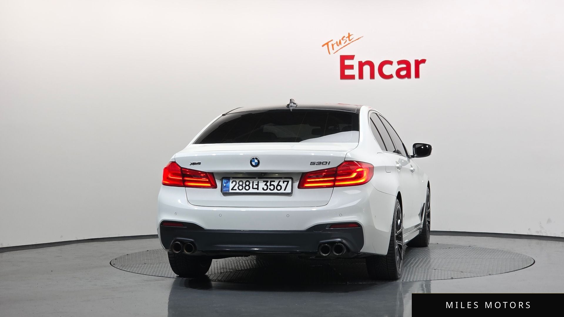 BMW 5 Series (G30) 2018 — миниатюра 4