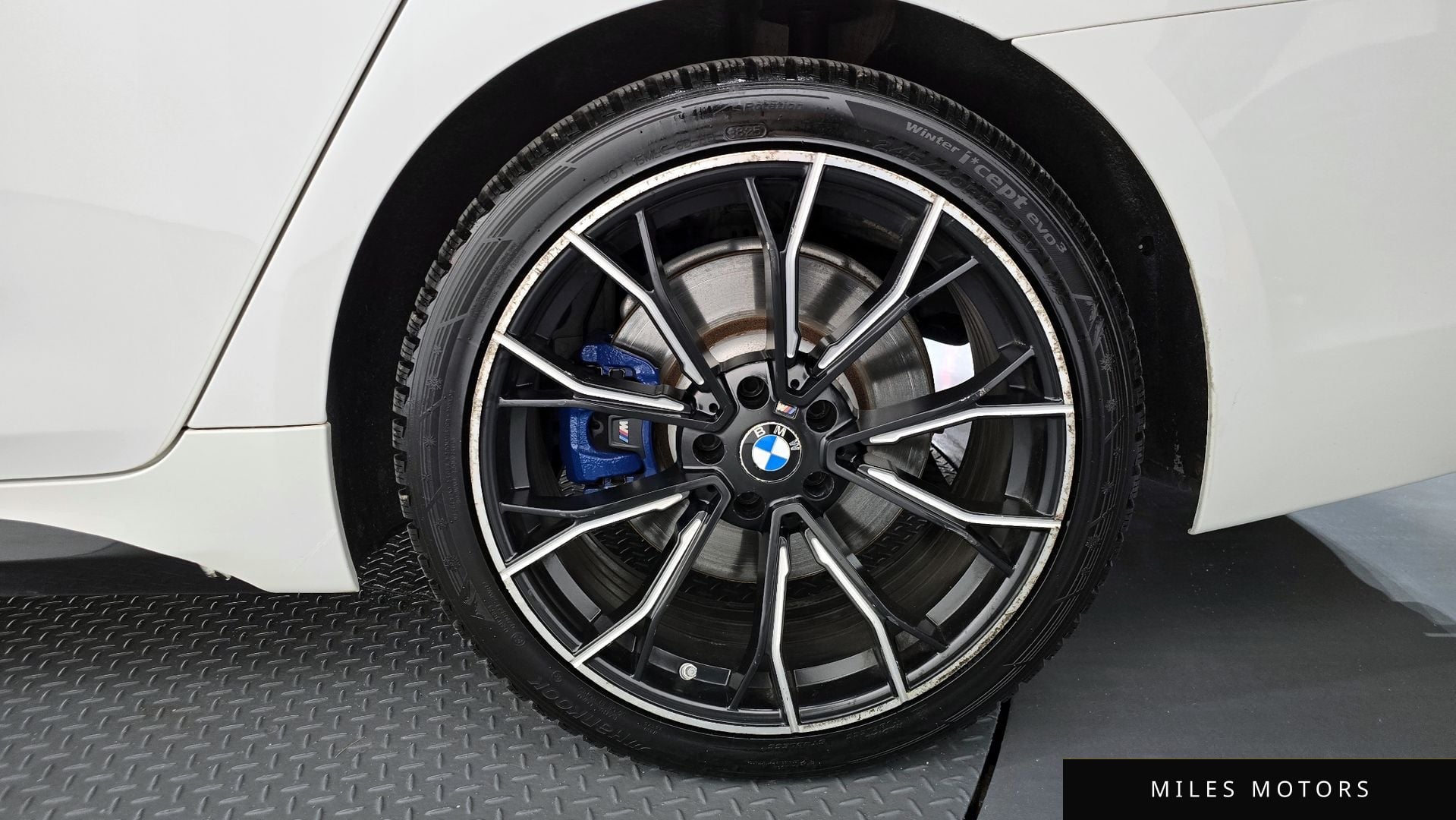 BMW 5 Series (G30) 2018 — миниатюра 7