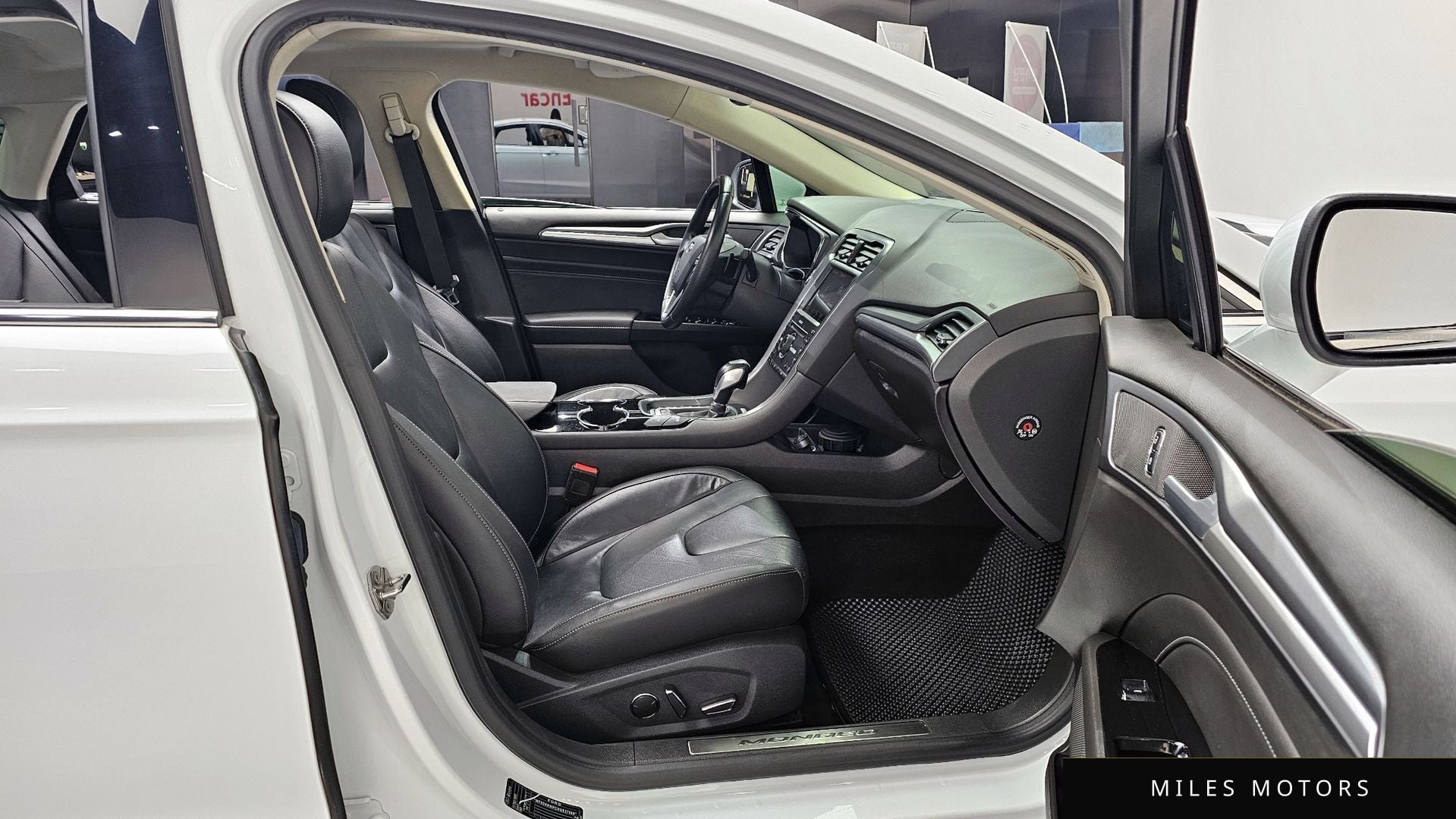 Ford Mondeo 2017 — миниатюра 10