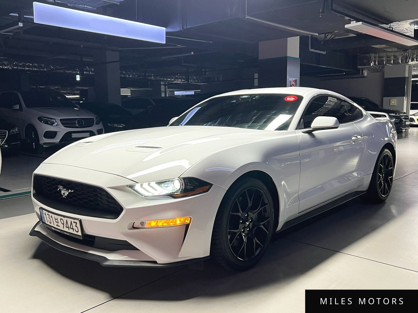 Ford Mustang 2023 — фото 1 из 12