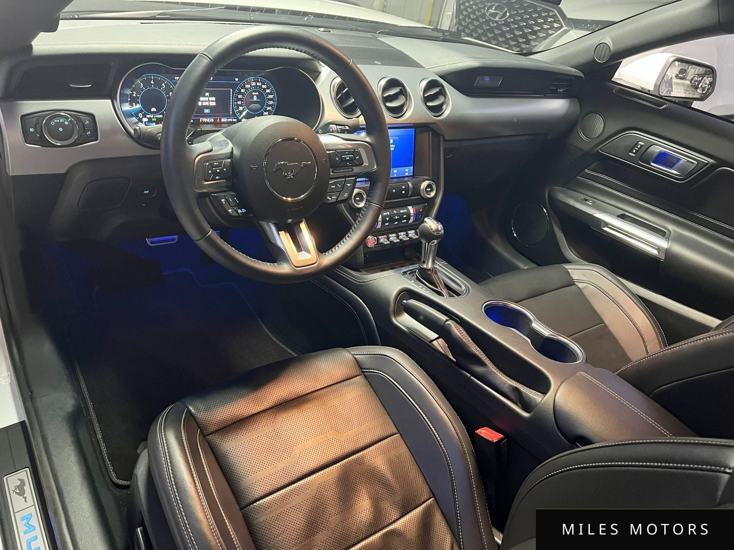 Ford Mustang 2023 — миниатюра 7