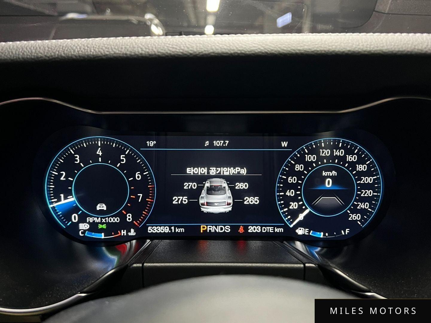 Ford Mustang 2023 — миниатюра 9