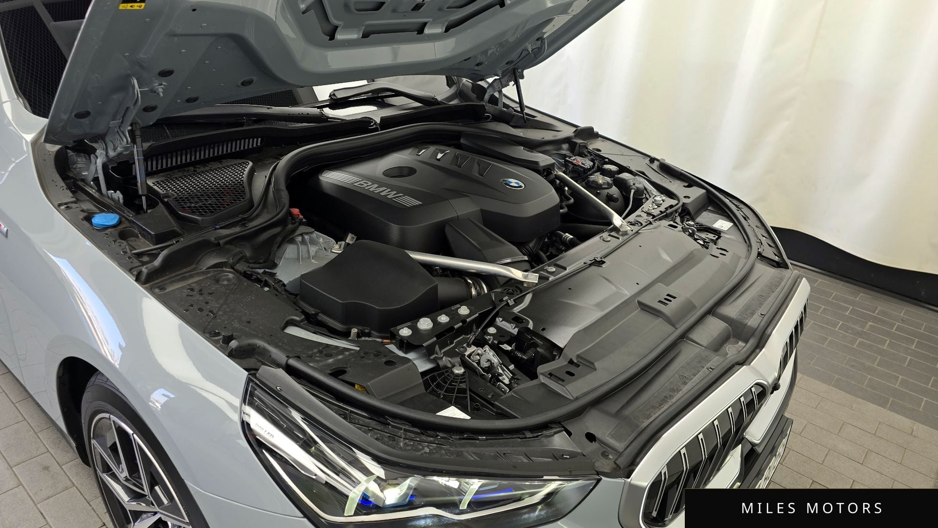 BMW 5 Series (G60) 2024 — миниатюра 6