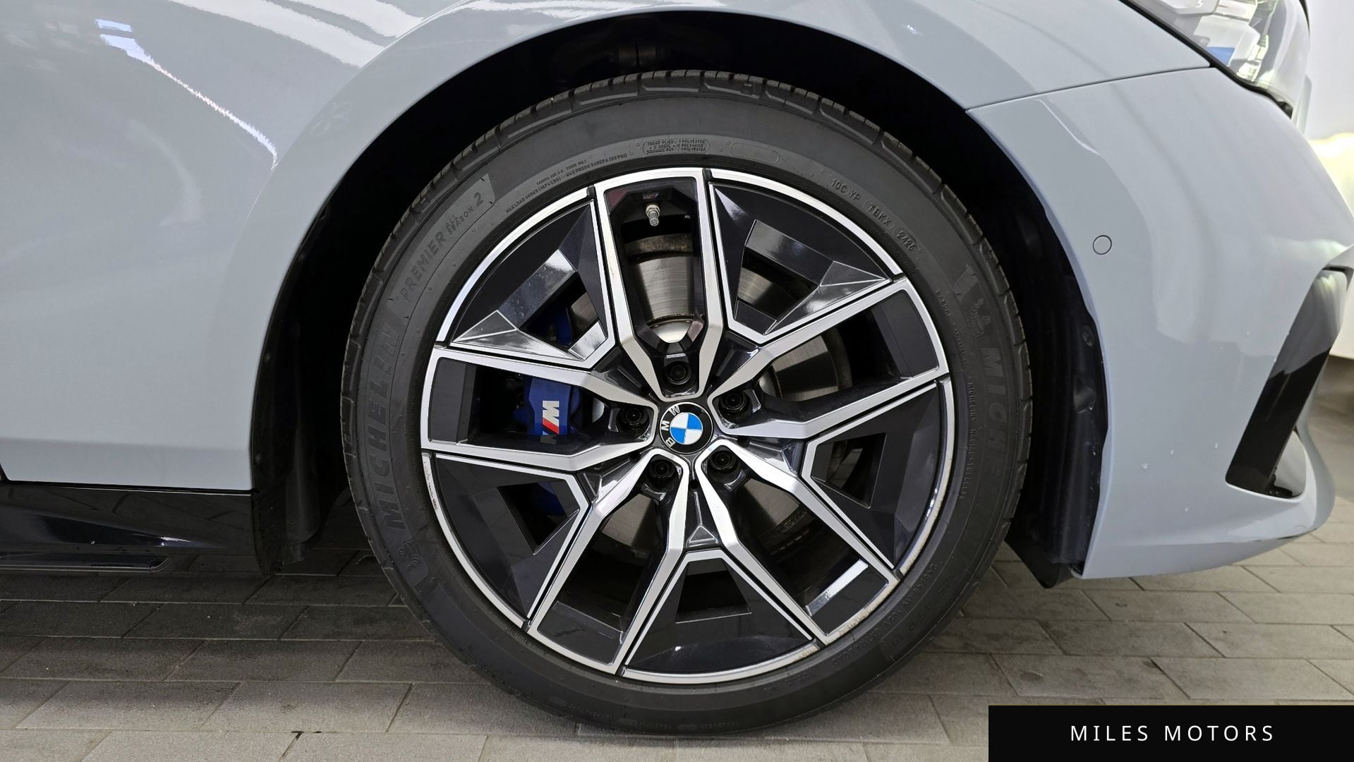BMW 5 Series (G60) 2024 — миниатюра 7