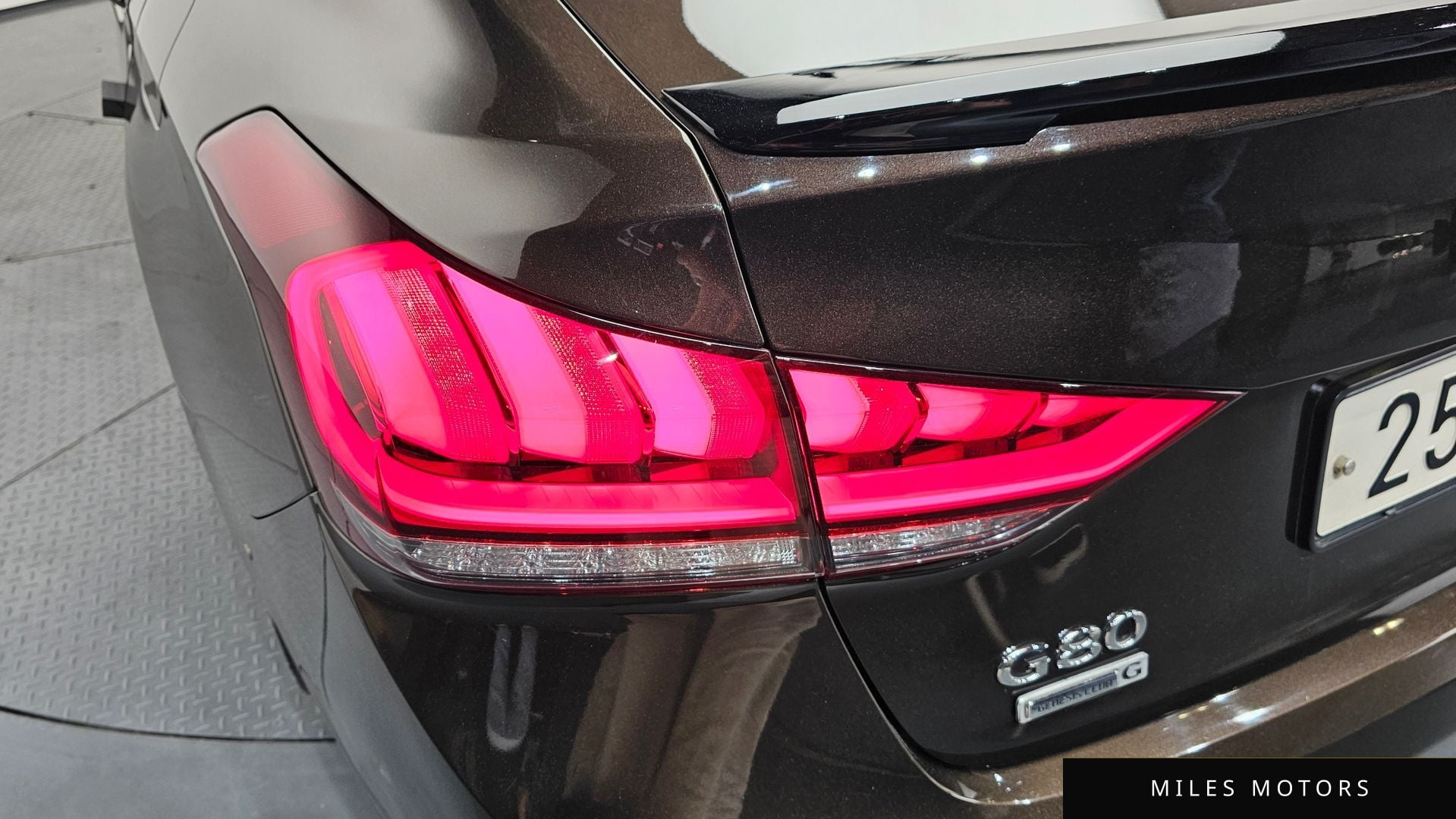 Hyundai Genesis 2015 — миниатюра 9