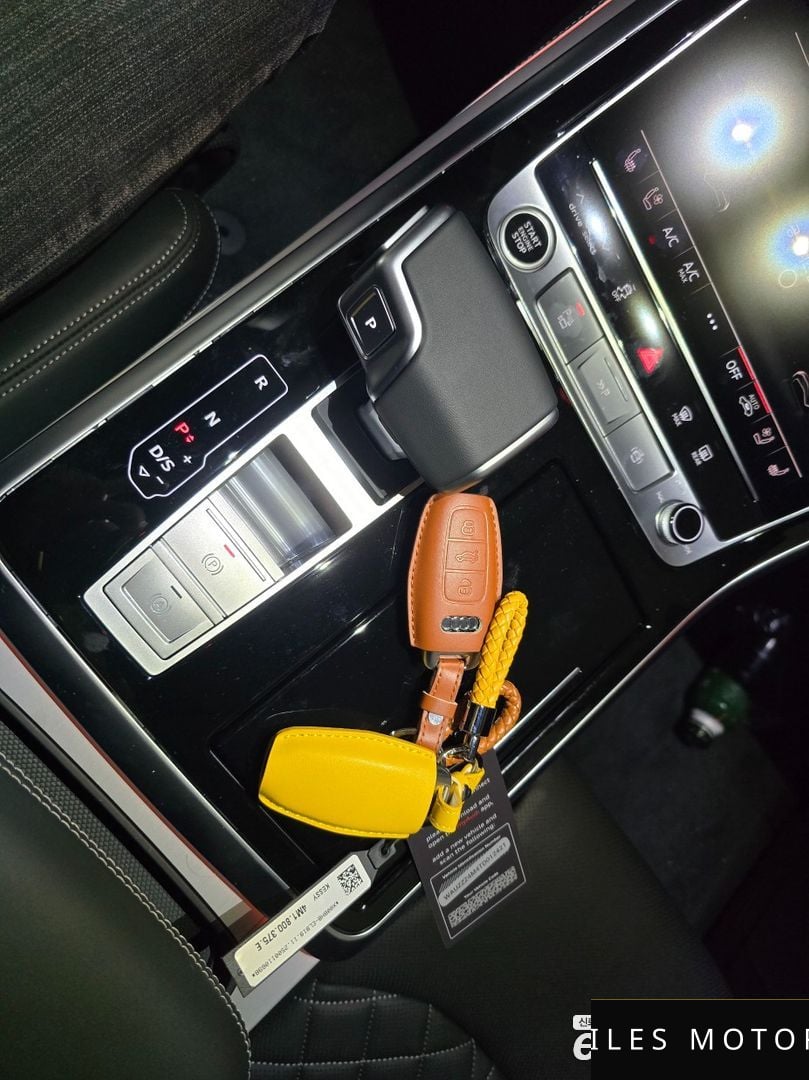 Audi Q7 (4M) 2026 — миниатюра 12