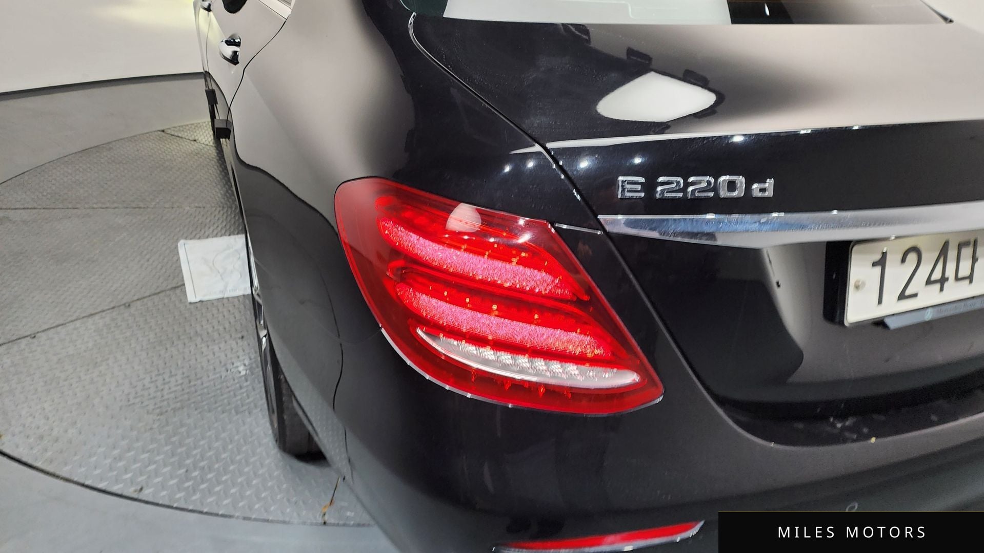 Mercedes-Benz E-Class W213 2017 — миниатюра 9