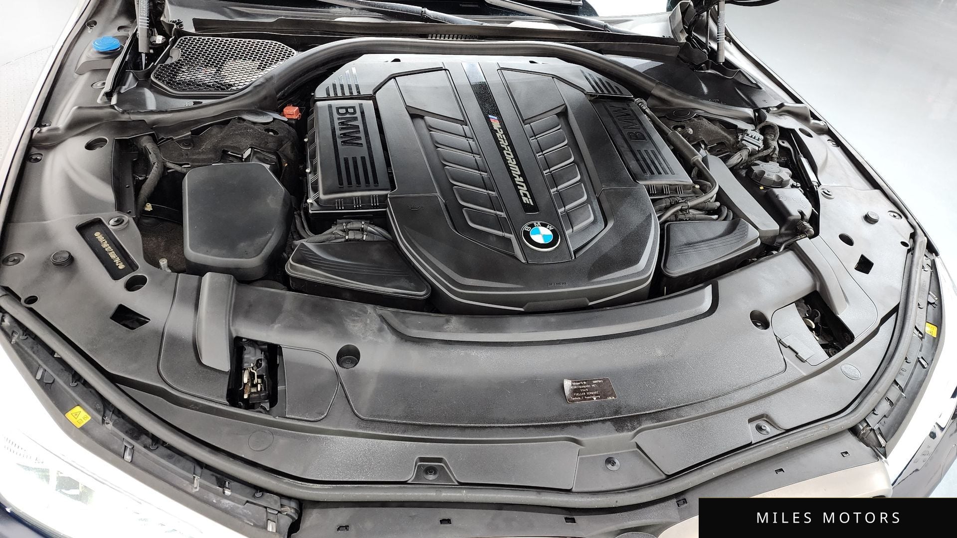 BMW 7 Series (G11) 2018 — миниатюра 6