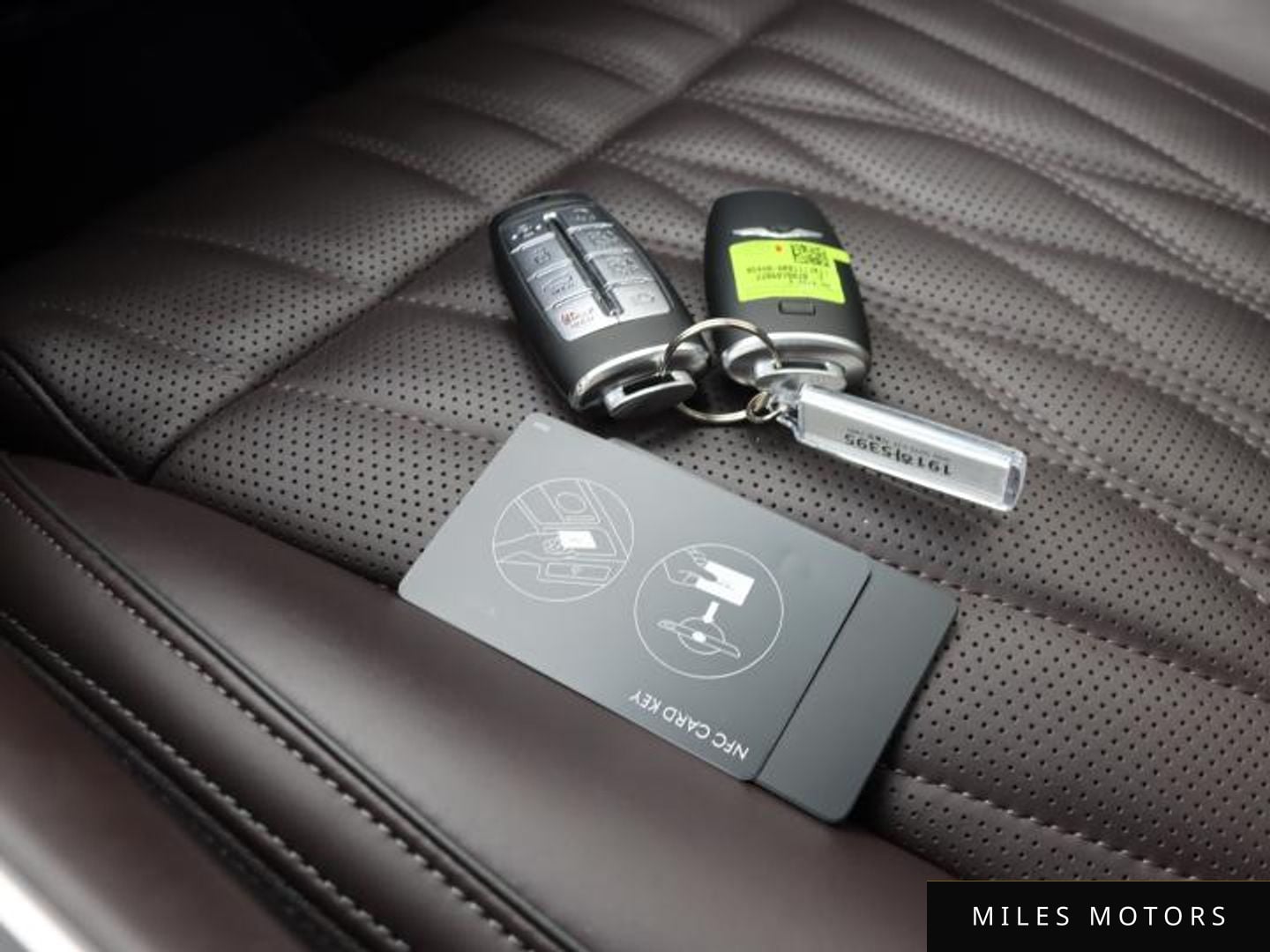 Genesis GV70 2023 — миниатюра 11