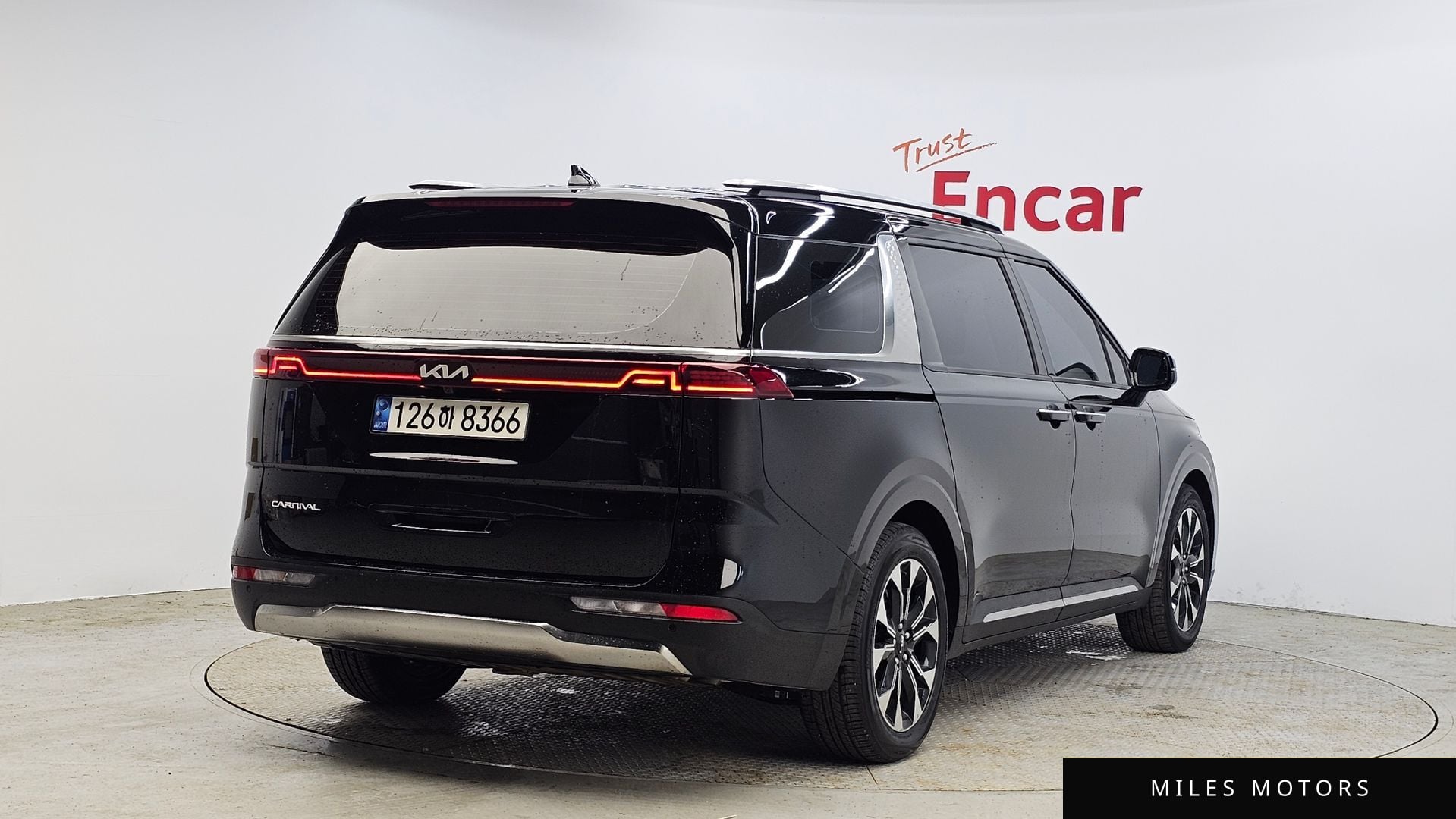 Kia Carnival 2023 — миниатюра 2
