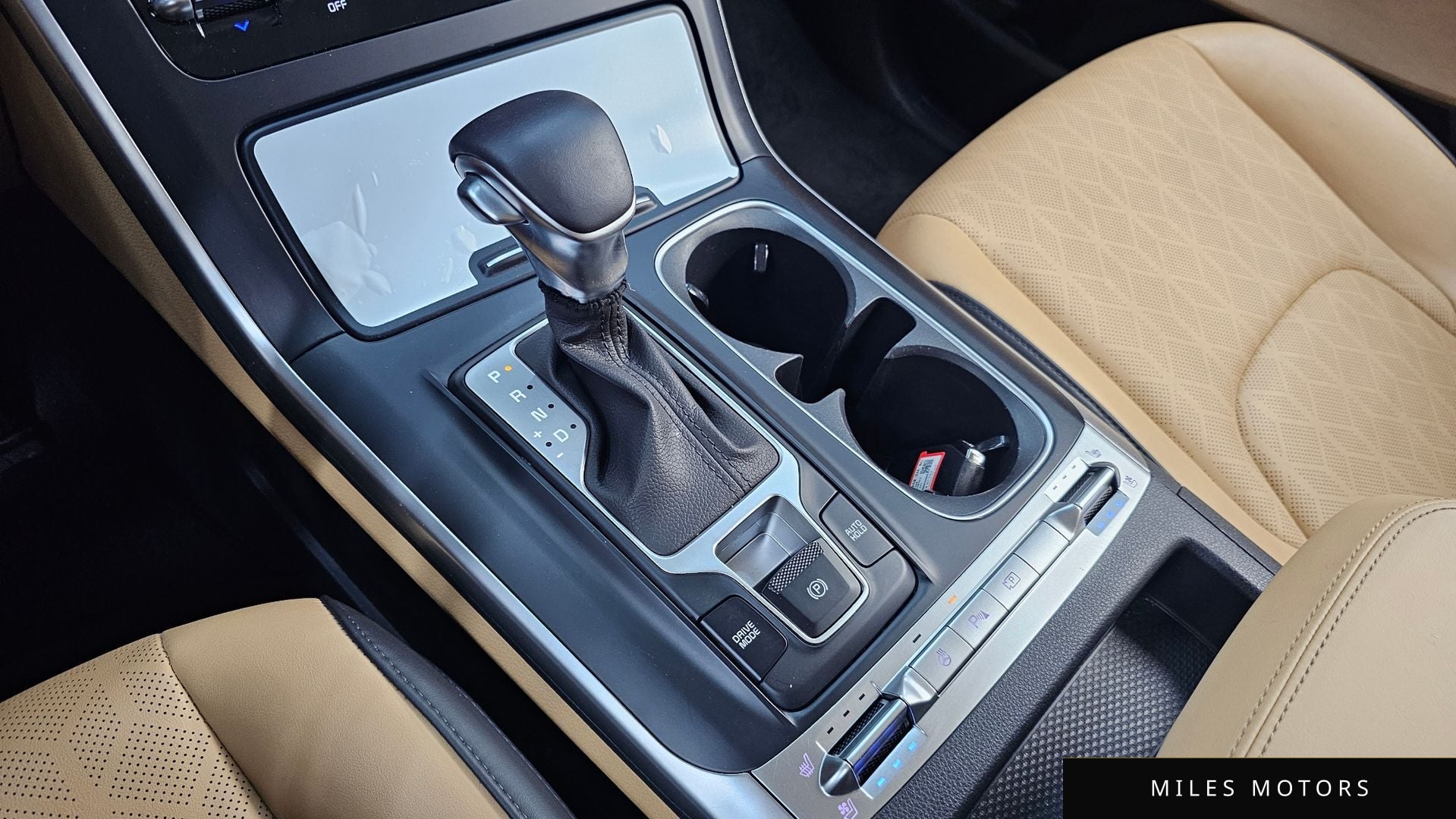 Kia Carnival 2023 — миниатюра 12
