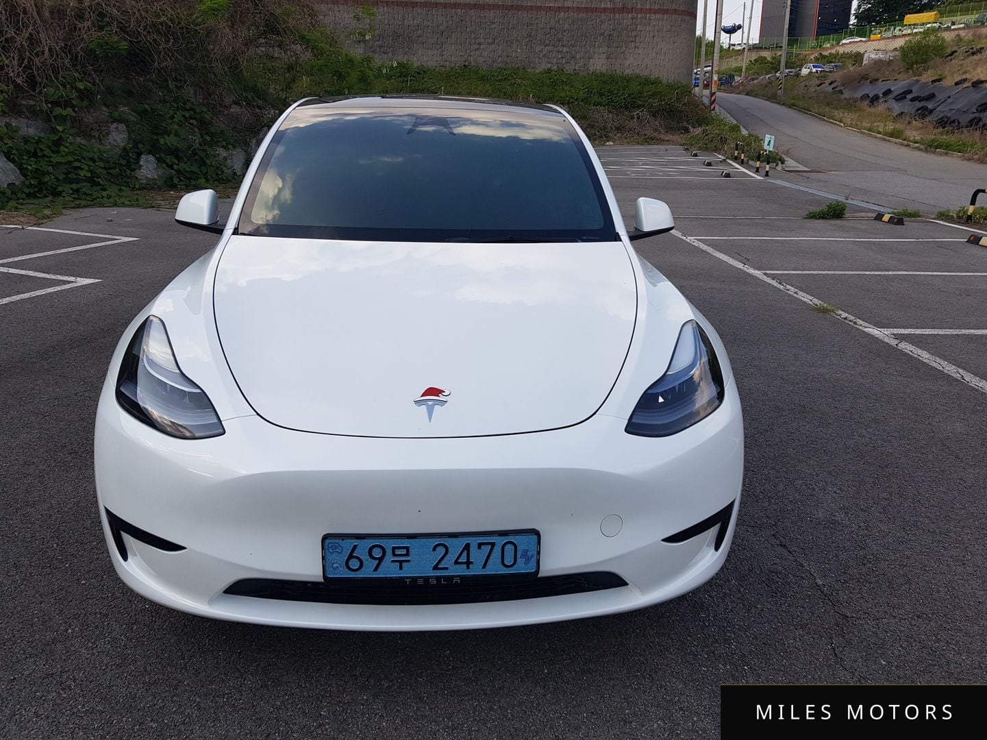 Tesla Model Y 2025 — миниатюра 3