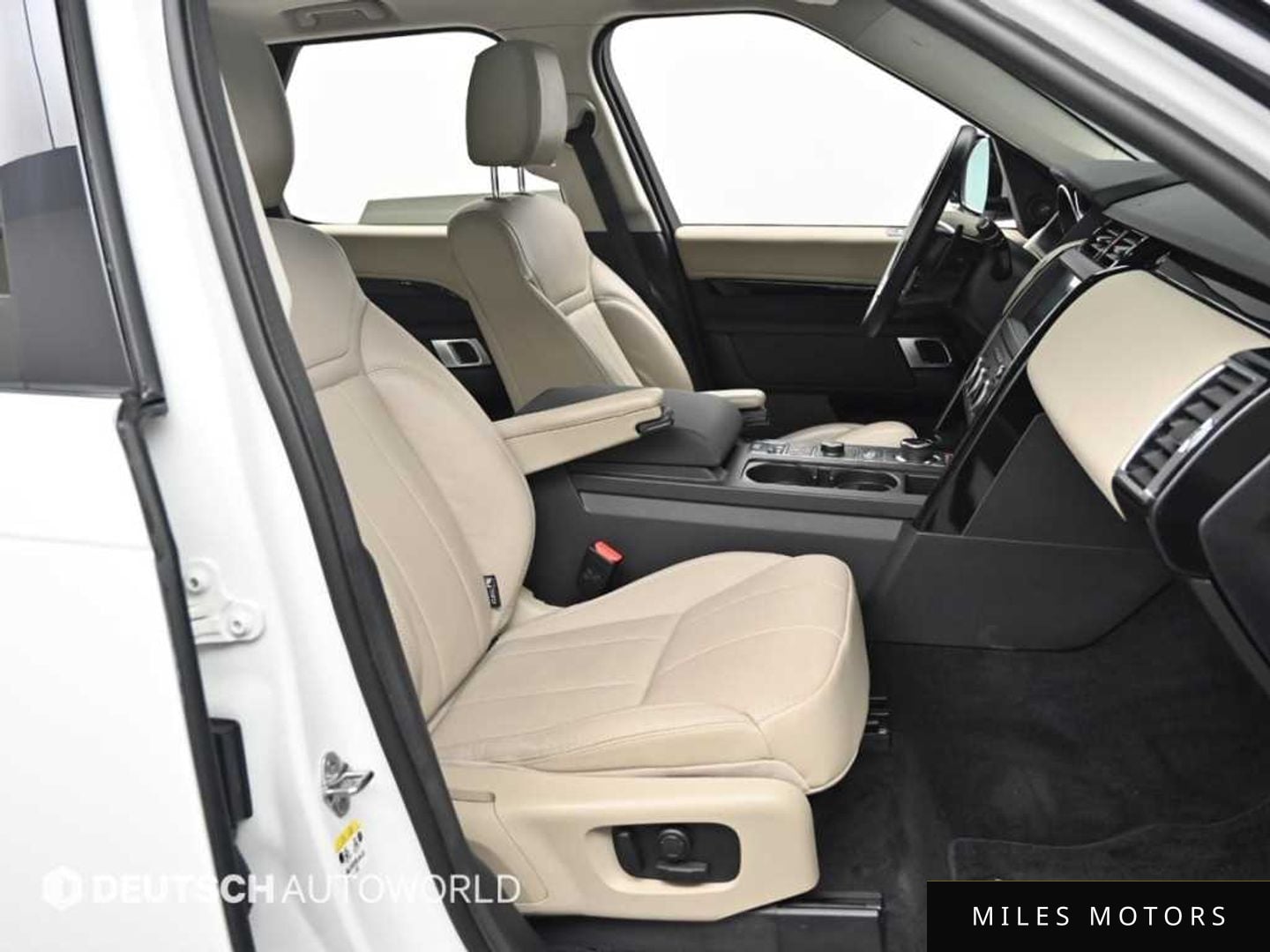 Land Rover Discovery 2020 — миниатюра 10