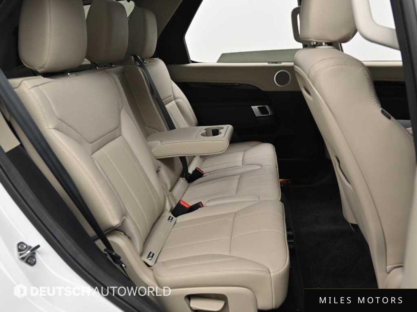 Land Rover Discovery 2020 — миниатюра 12