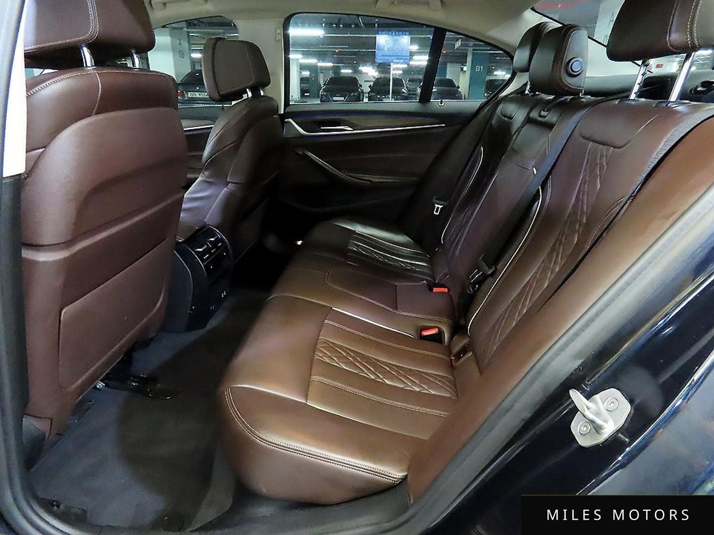 BMW 5 Series (G30) 2020 — миниатюра 7