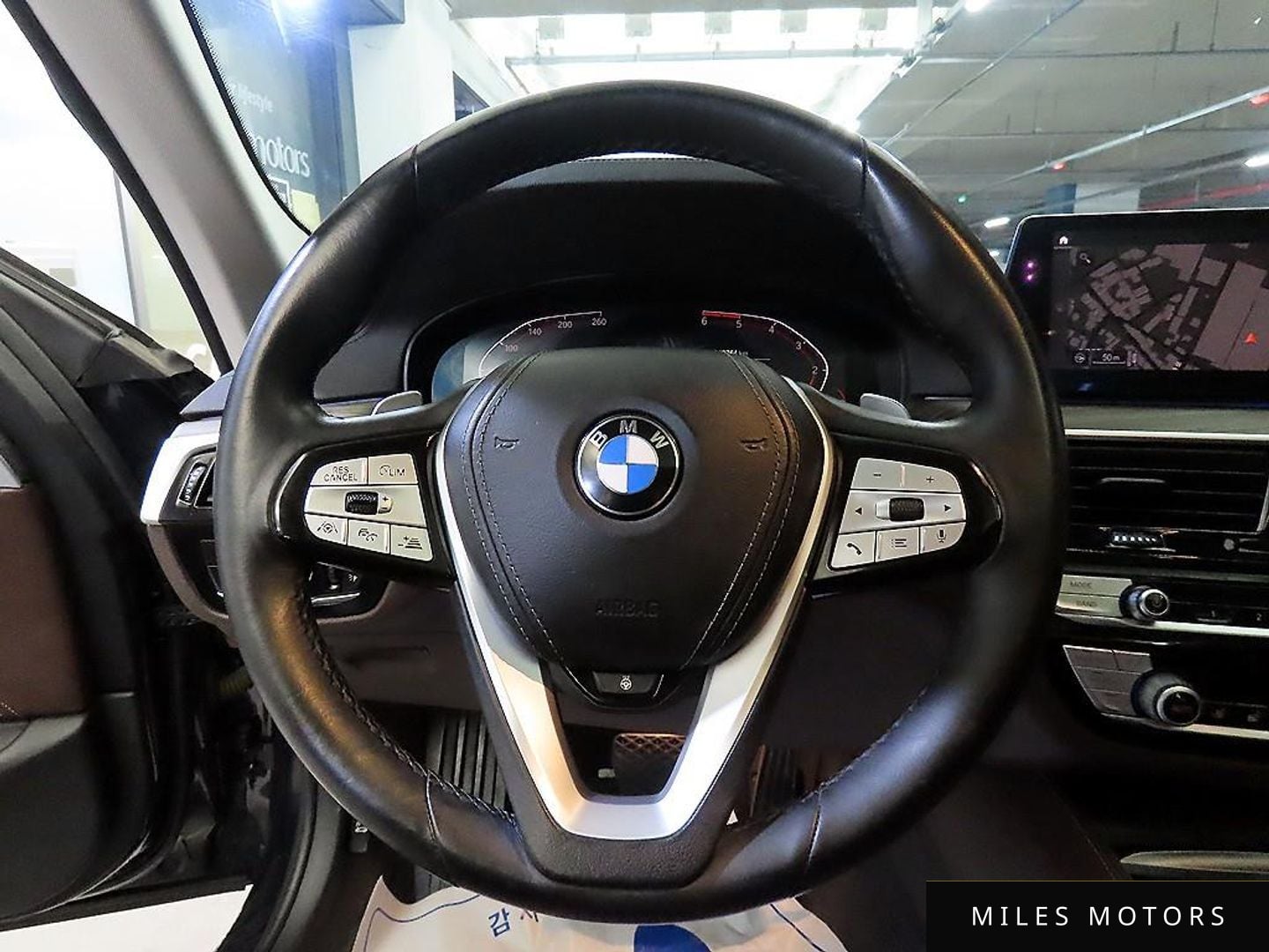 BMW 5 Series (G30) 2020 — миниатюра 8
