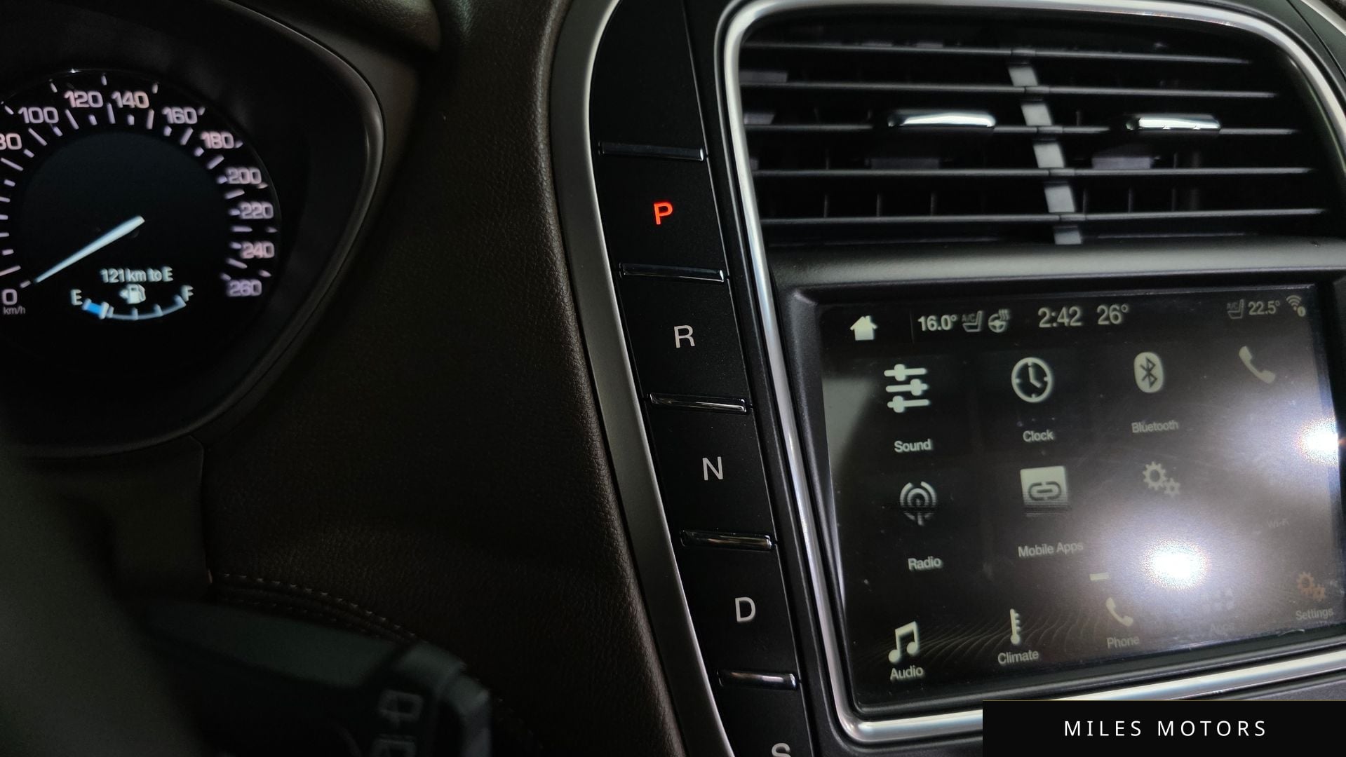 Lincoln MKX 2017 — миниатюра 9