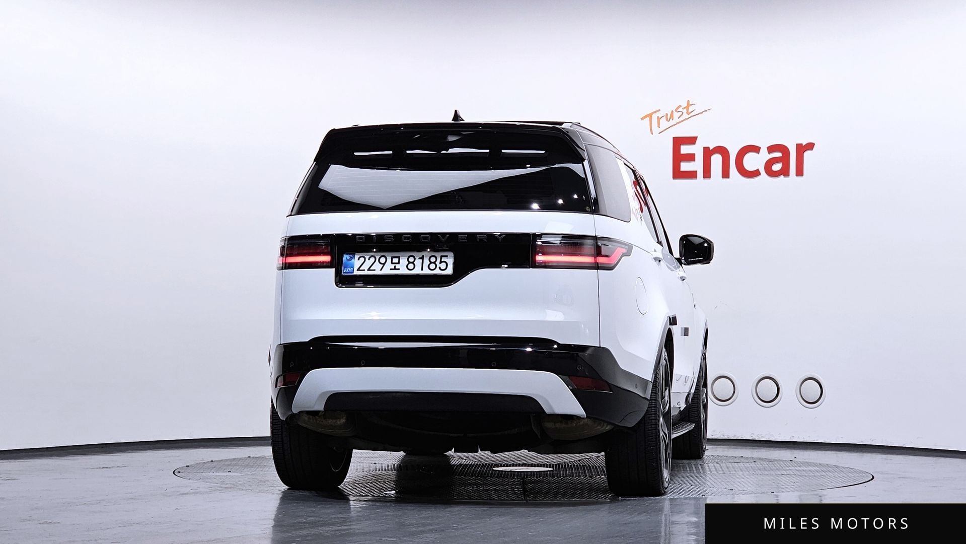 Land Rover Discovery 2025 — миниатюра 4