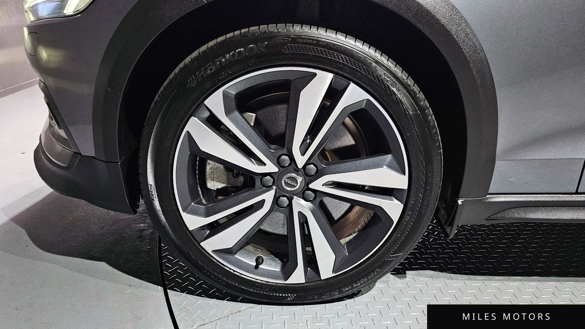 Volvo V60 2021 — миниатюра 5