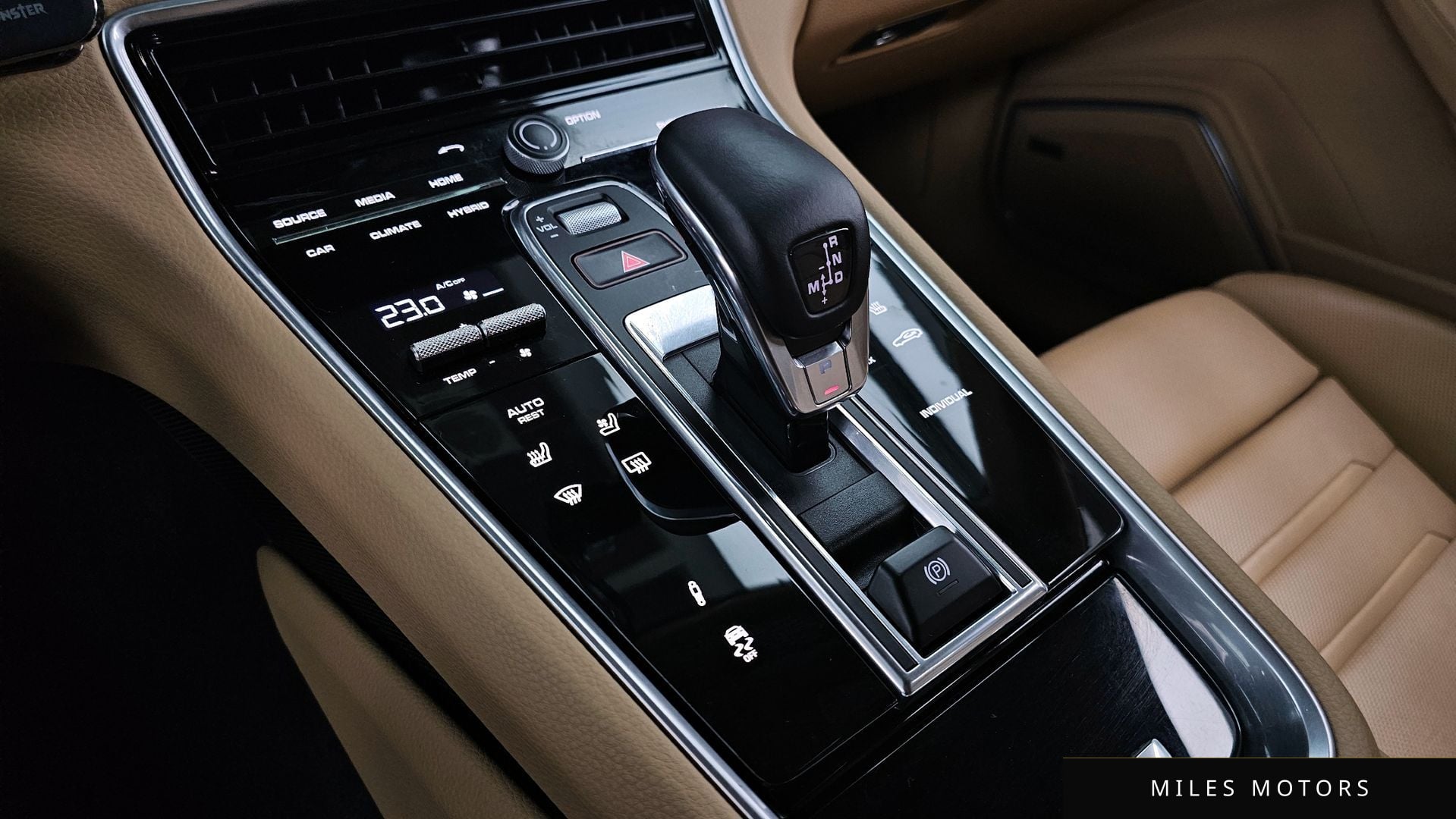 Porsche Panamera 2020 — миниатюра 9