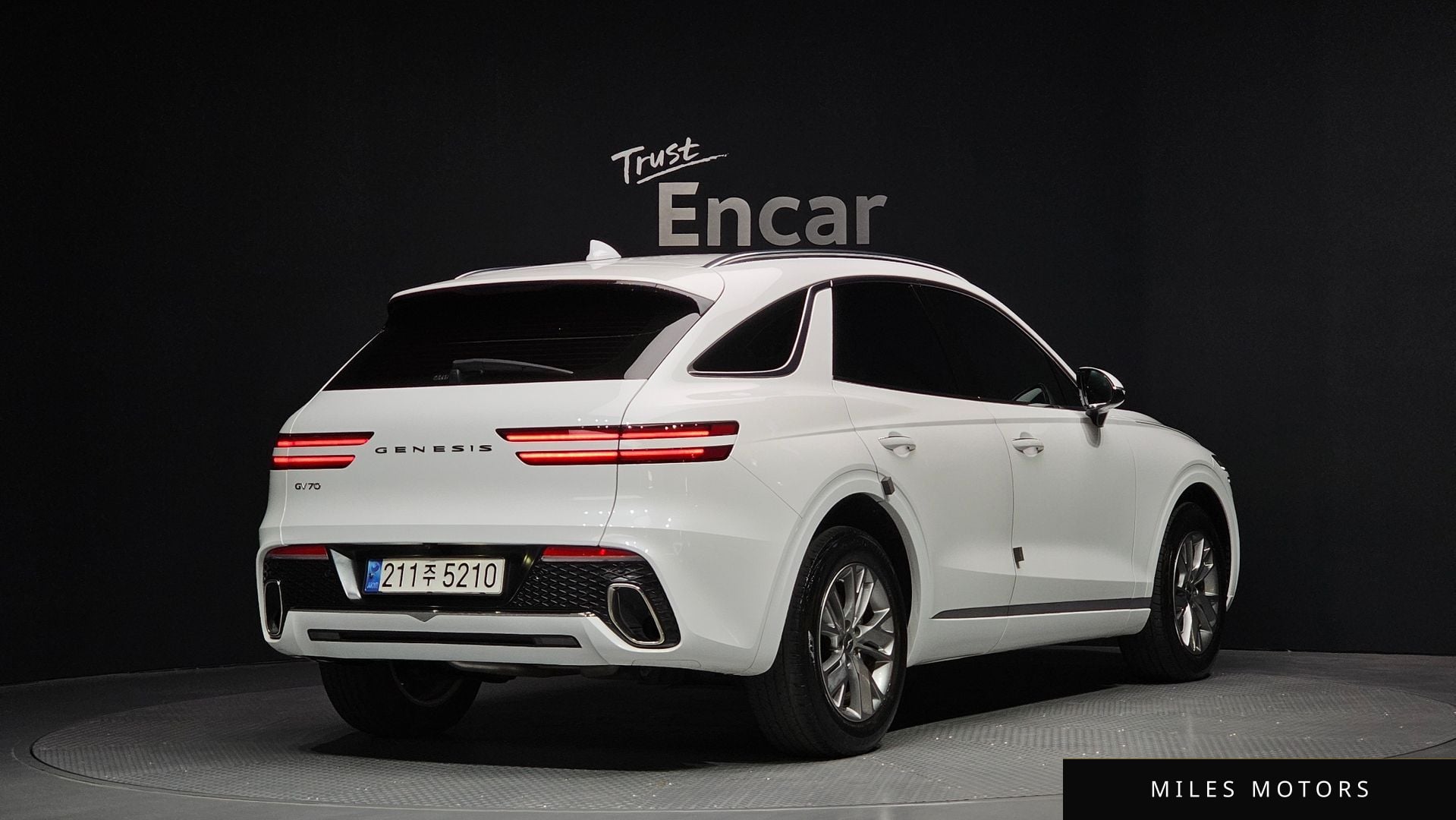 Genesis GV70 2023 — миниатюра 2