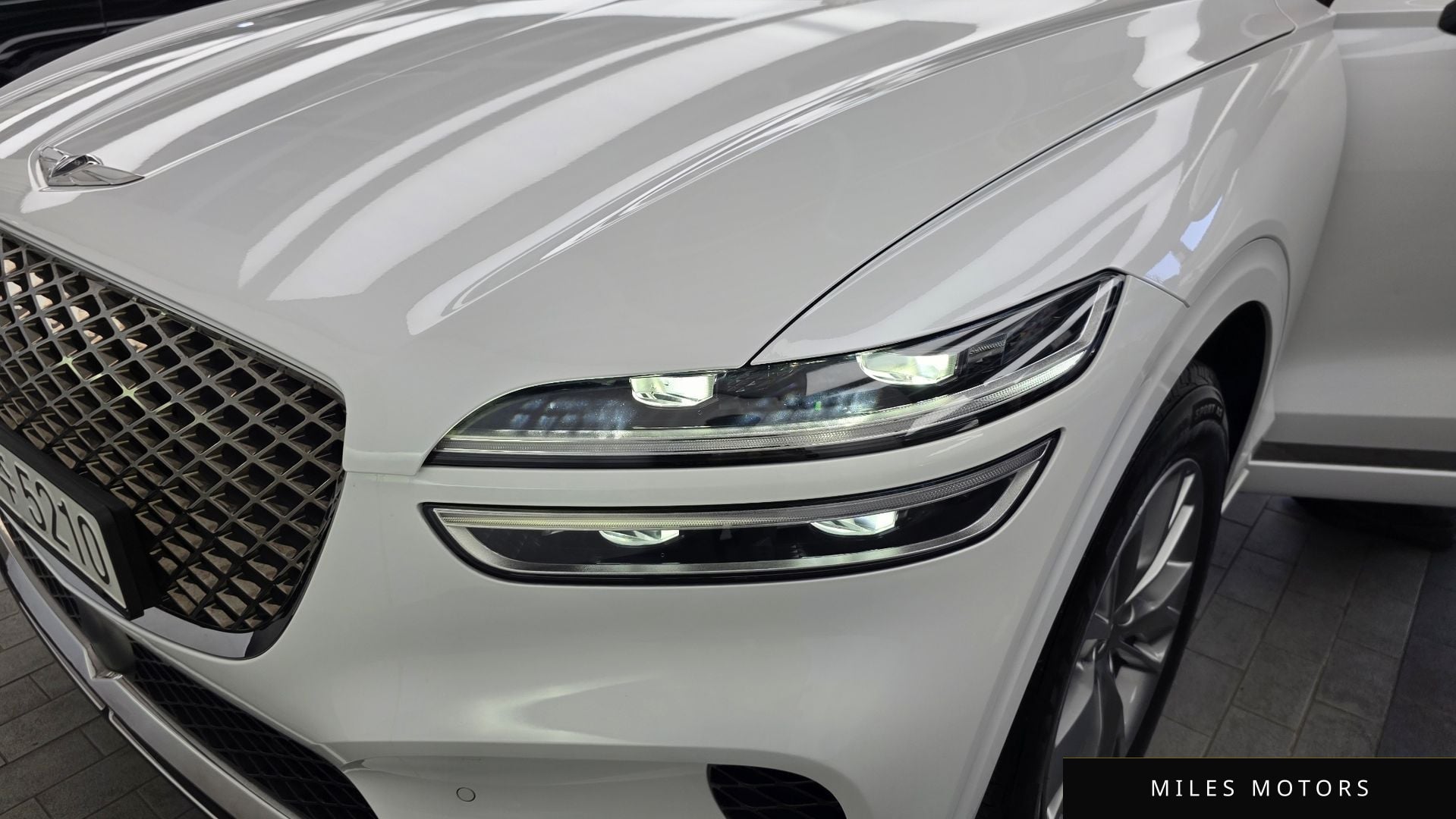 Genesis GV70 2023 — миниатюра 8