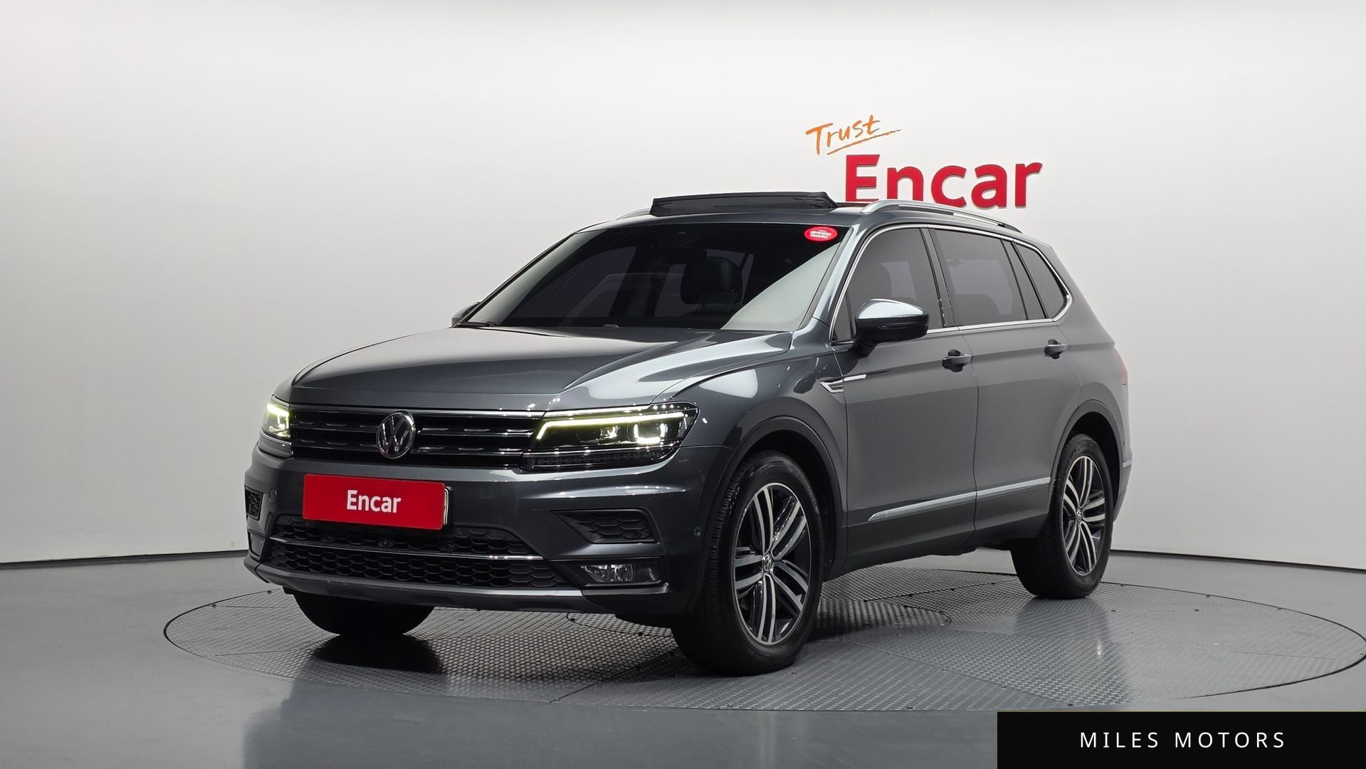 Volkswagen Tiguan 2018 — фото 1 из 12