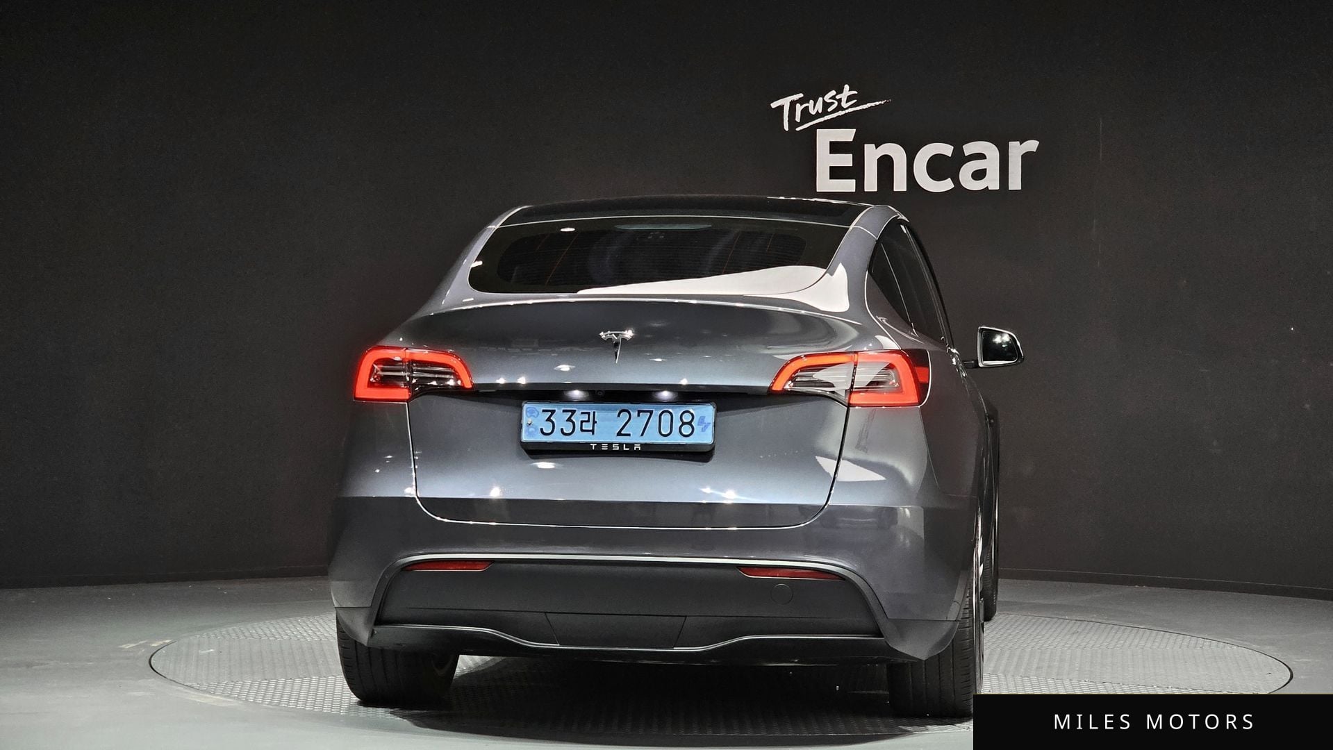 Tesla Model Y 2024 — миниатюра 4