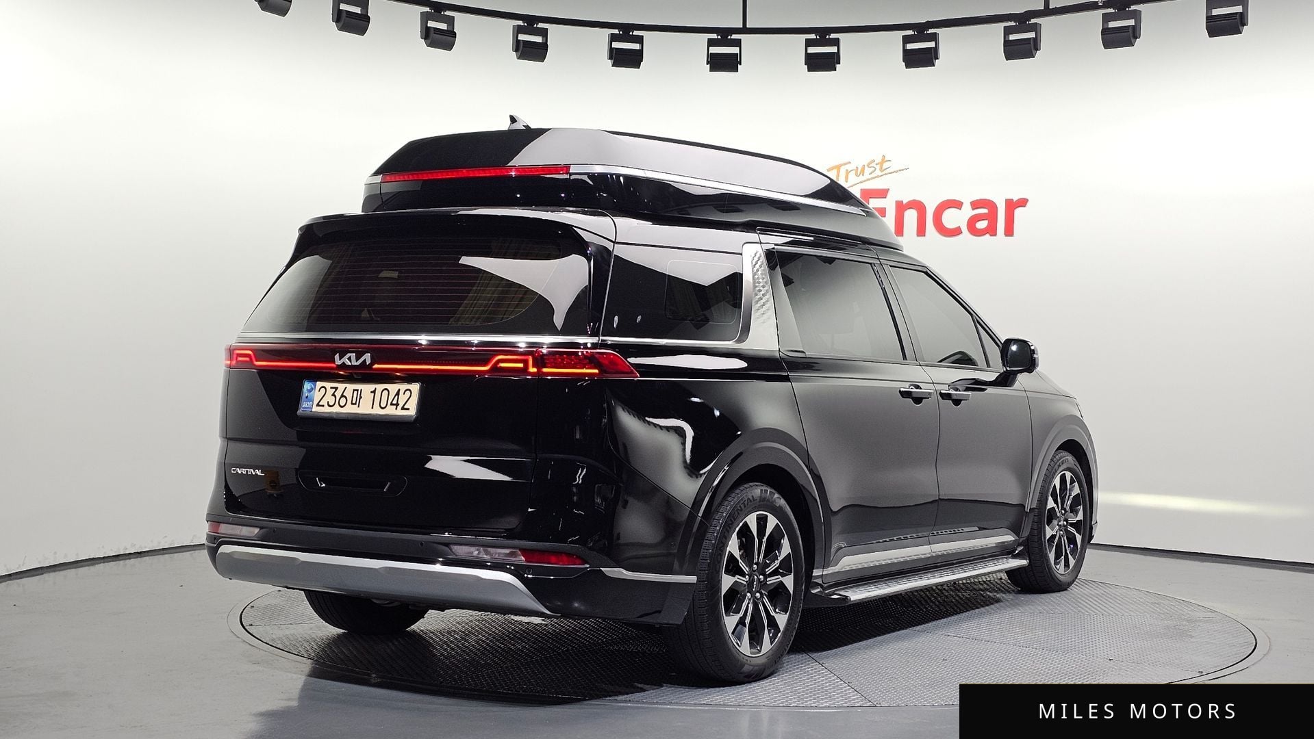 Kia Carnival 2023 — миниатюра 2