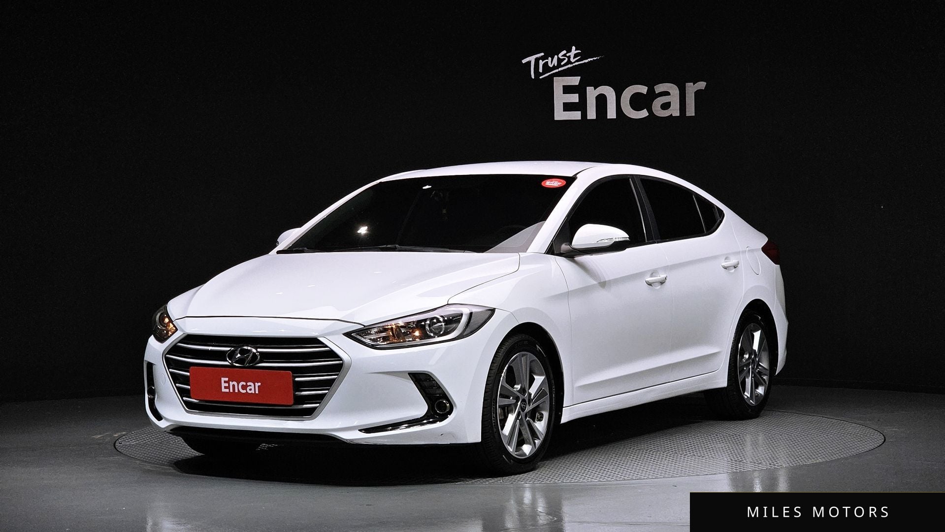Hyundai AVANTE 2018 — фото 1 из 12
