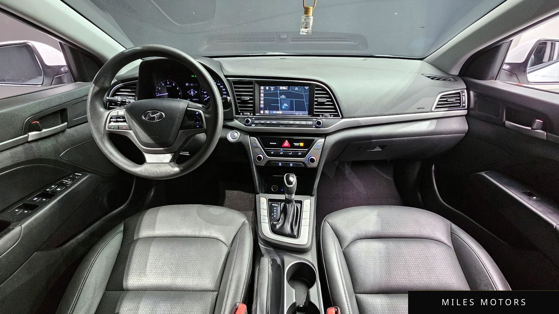 Hyundai AVANTE 2018 — миниатюра 10