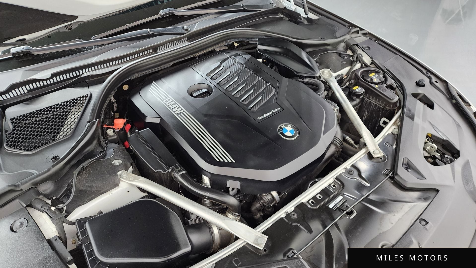 BMW 8 Series (G15) 2022 — миниатюра 6