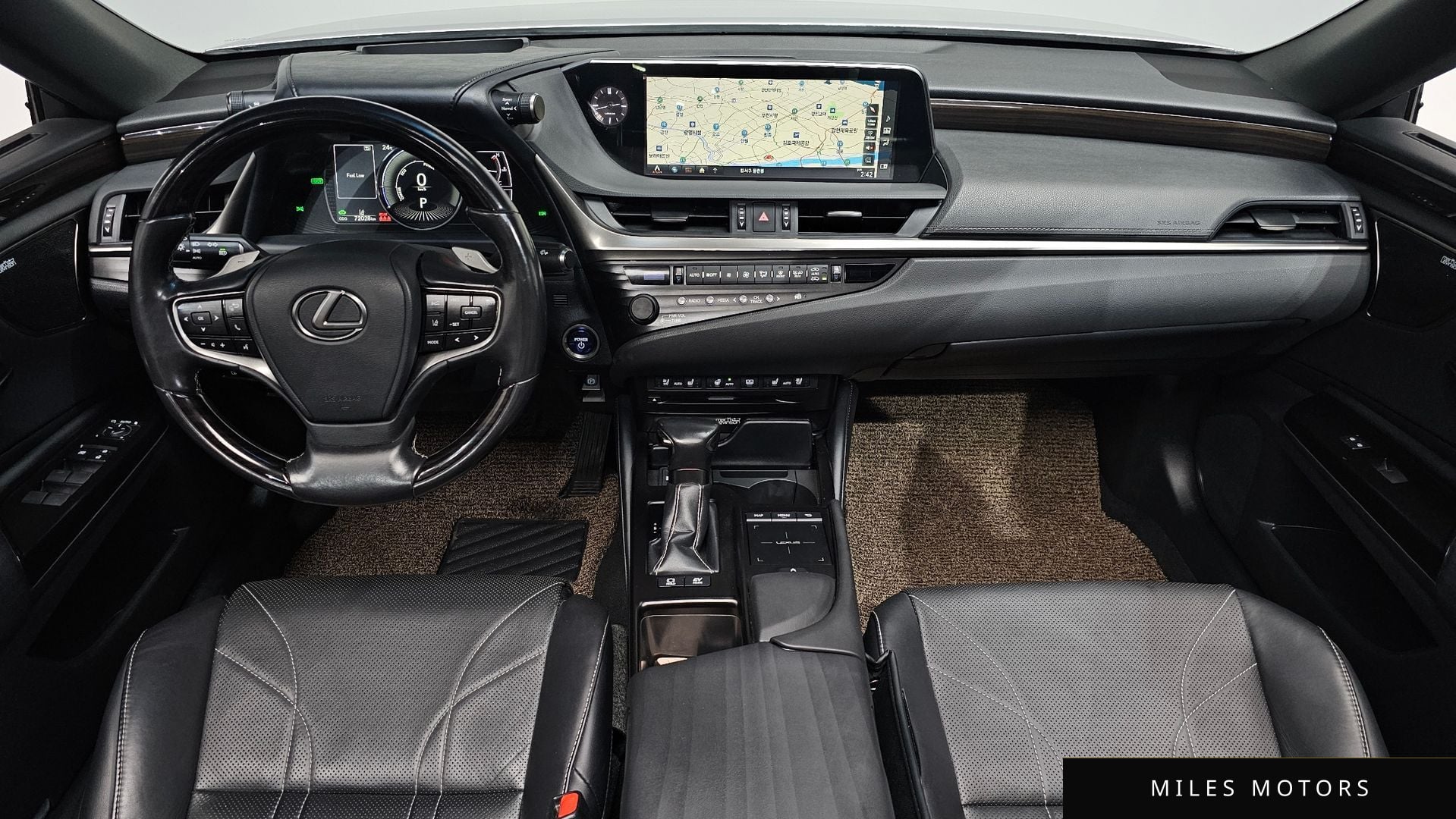 Лексус ES300h 2019 — миниатюра 9