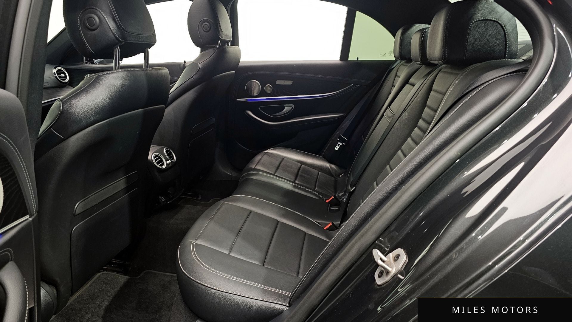 Mercedes-Benz E-Class W213 2022 — миниатюра 12