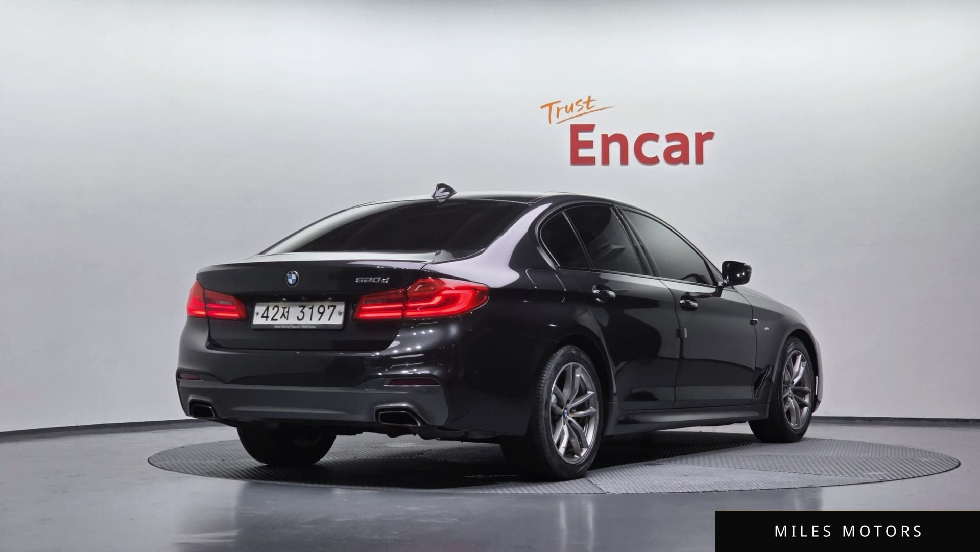 BMW 5 Series (G30) 2017 — миниатюра 2