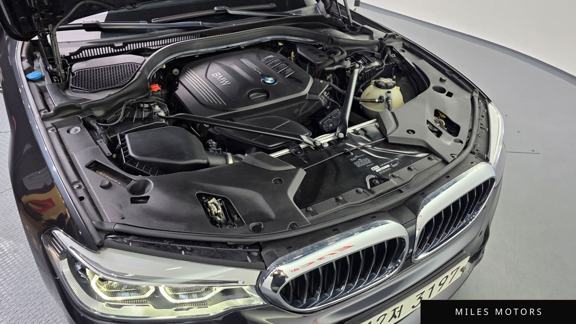 BMW 5 Series (G30) 2017 — миниатюра 6