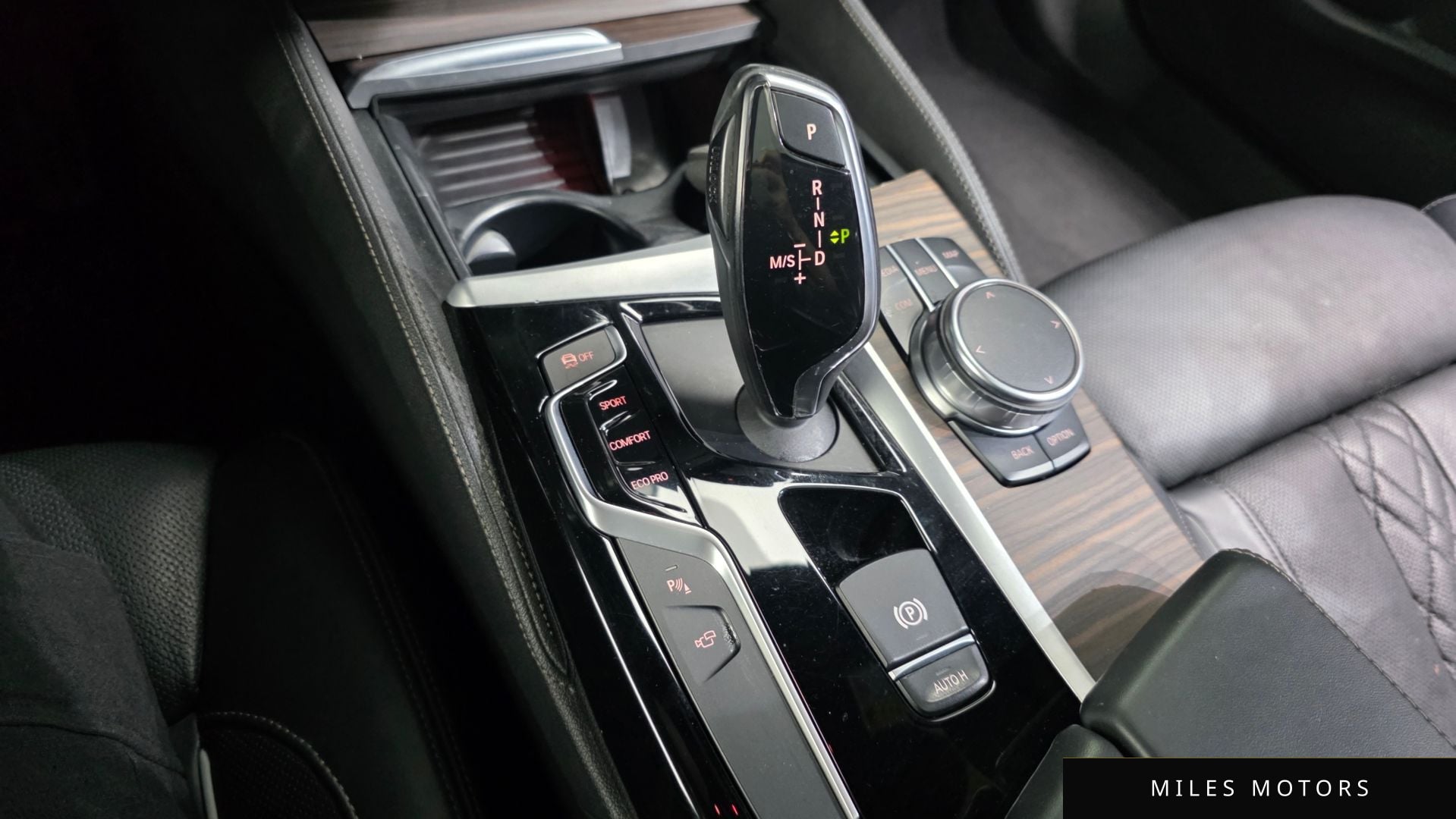 BMW 5 Series (G30) 2017 — миниатюра 9