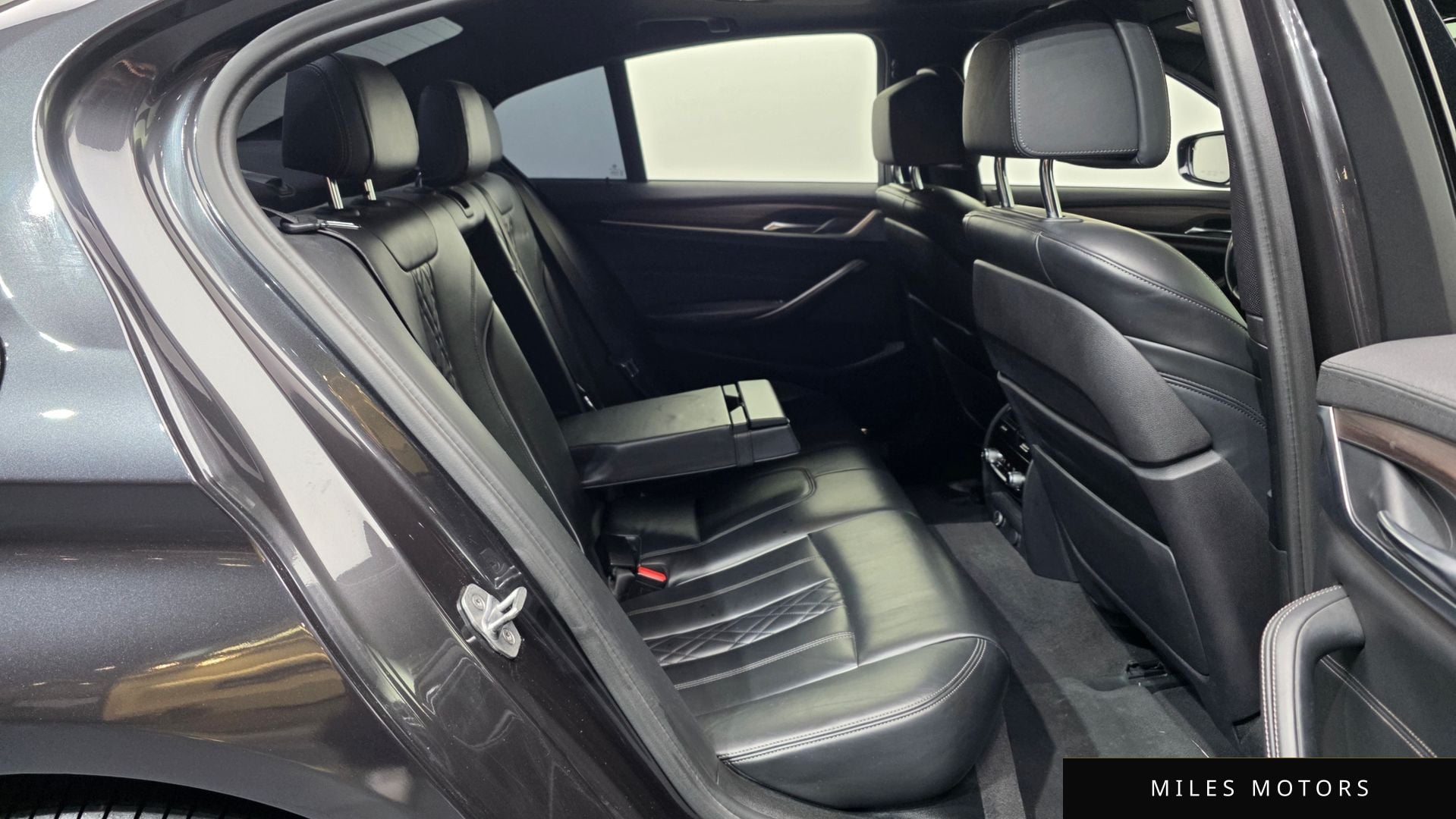 BMW 5 Series (G30) 2017 — миниатюра 12